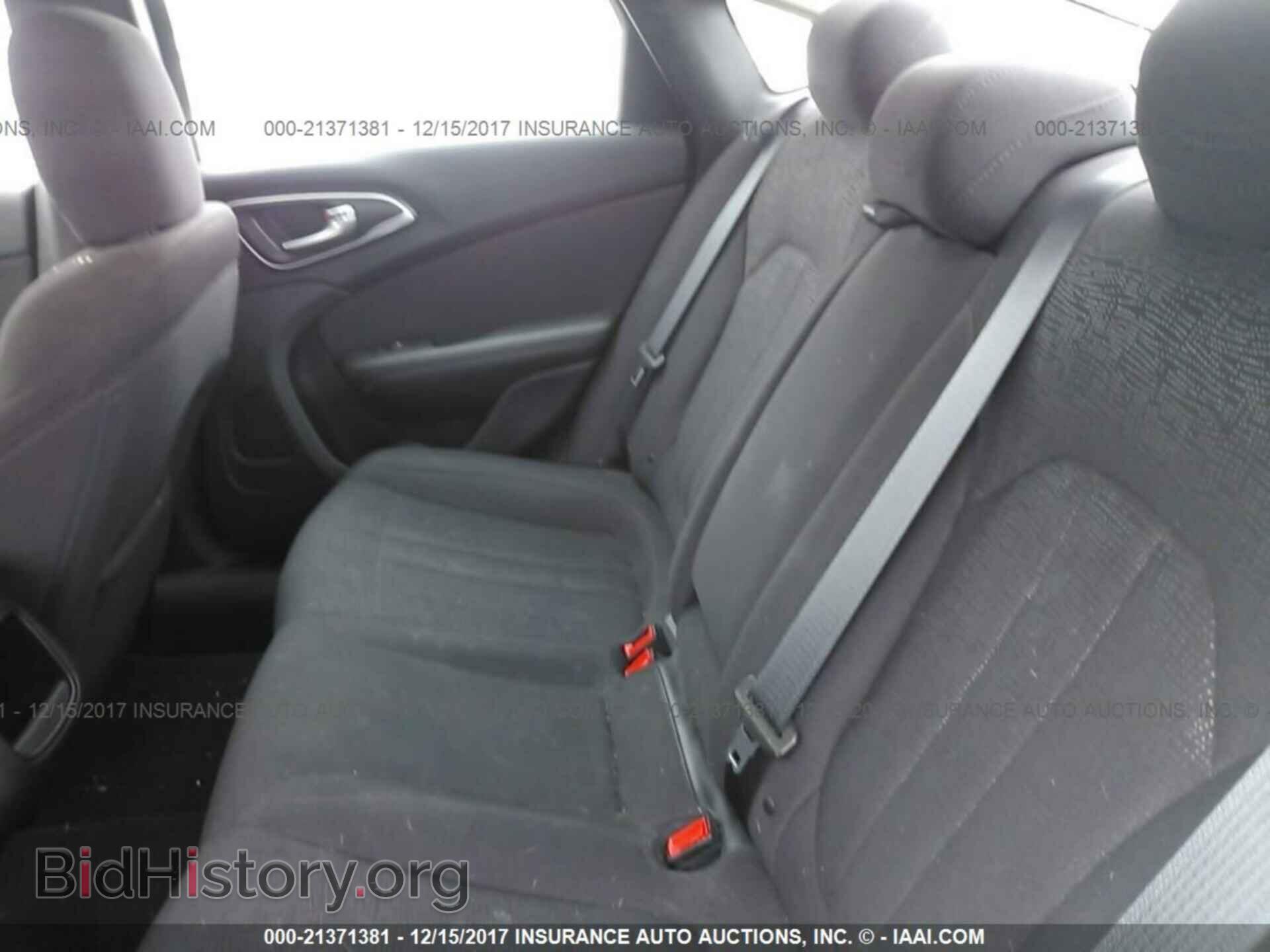 2016 Chrysler 200 - VIN: 1C3CCCAB7GN128033 - Фото 8
