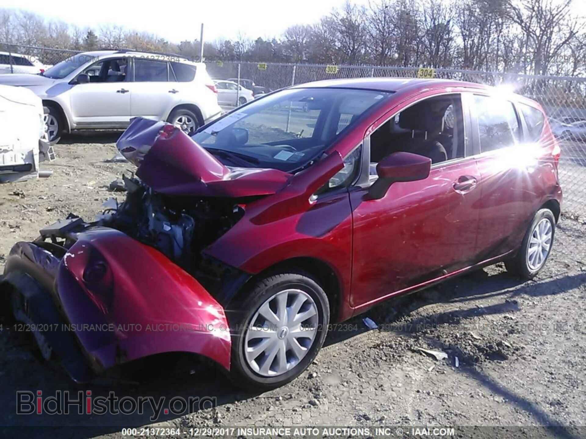 2015 Nissan Versa note - VIN: 3N1CE2CP8FL380979 - Photo 2