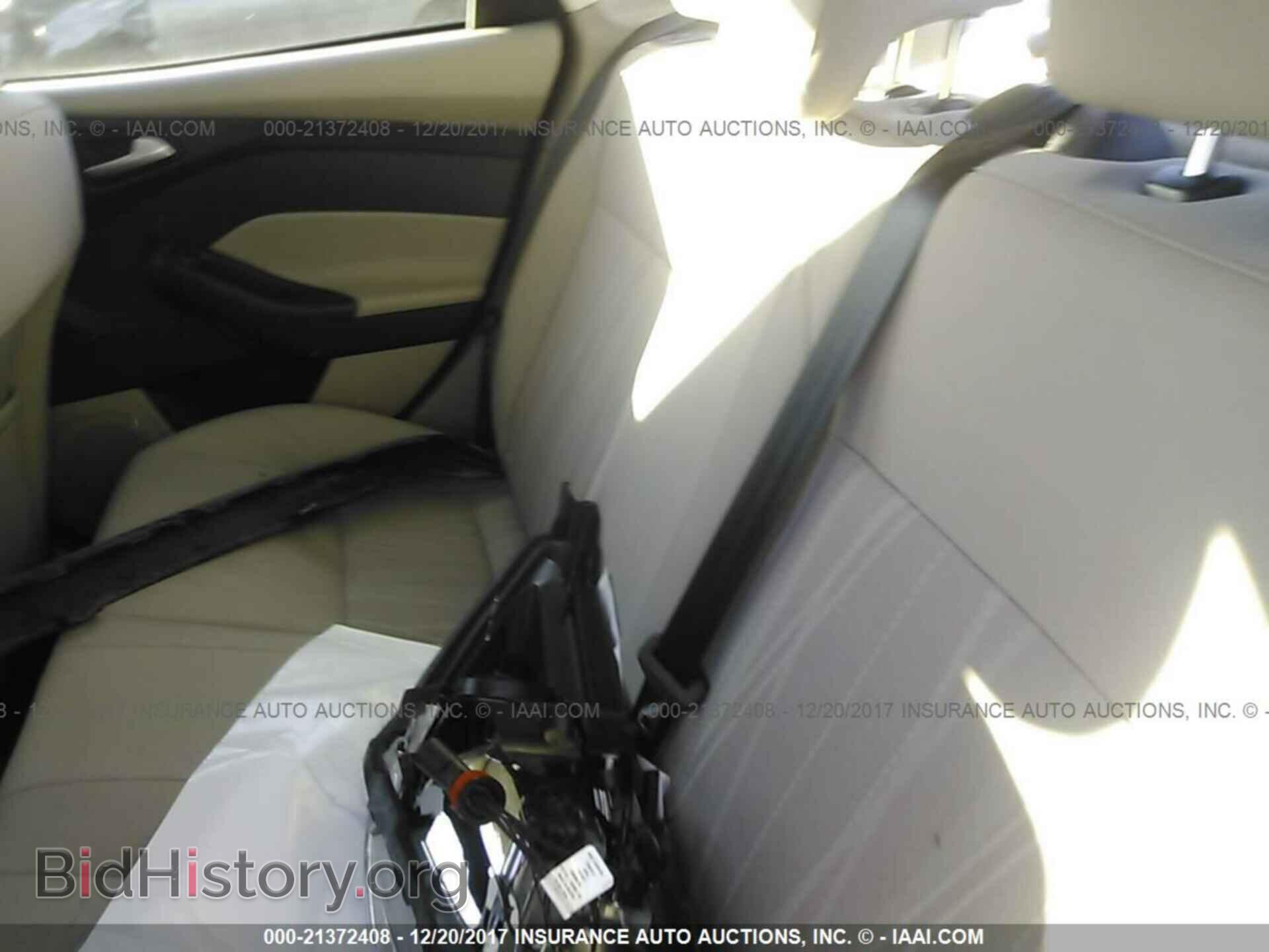 2016 Ford Focus - VIN: 1FADP3F2XGL276112 - Photo 8