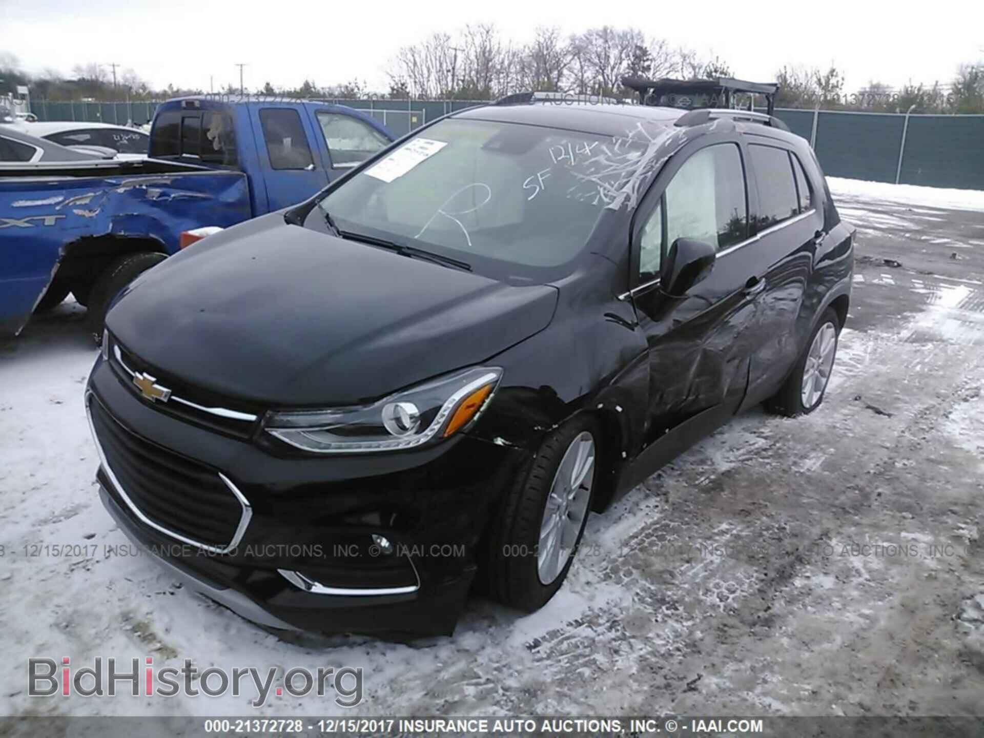 2017 Chevrolet Trax - VIN: 3GNCJMSB3HL179950 - Фото 2