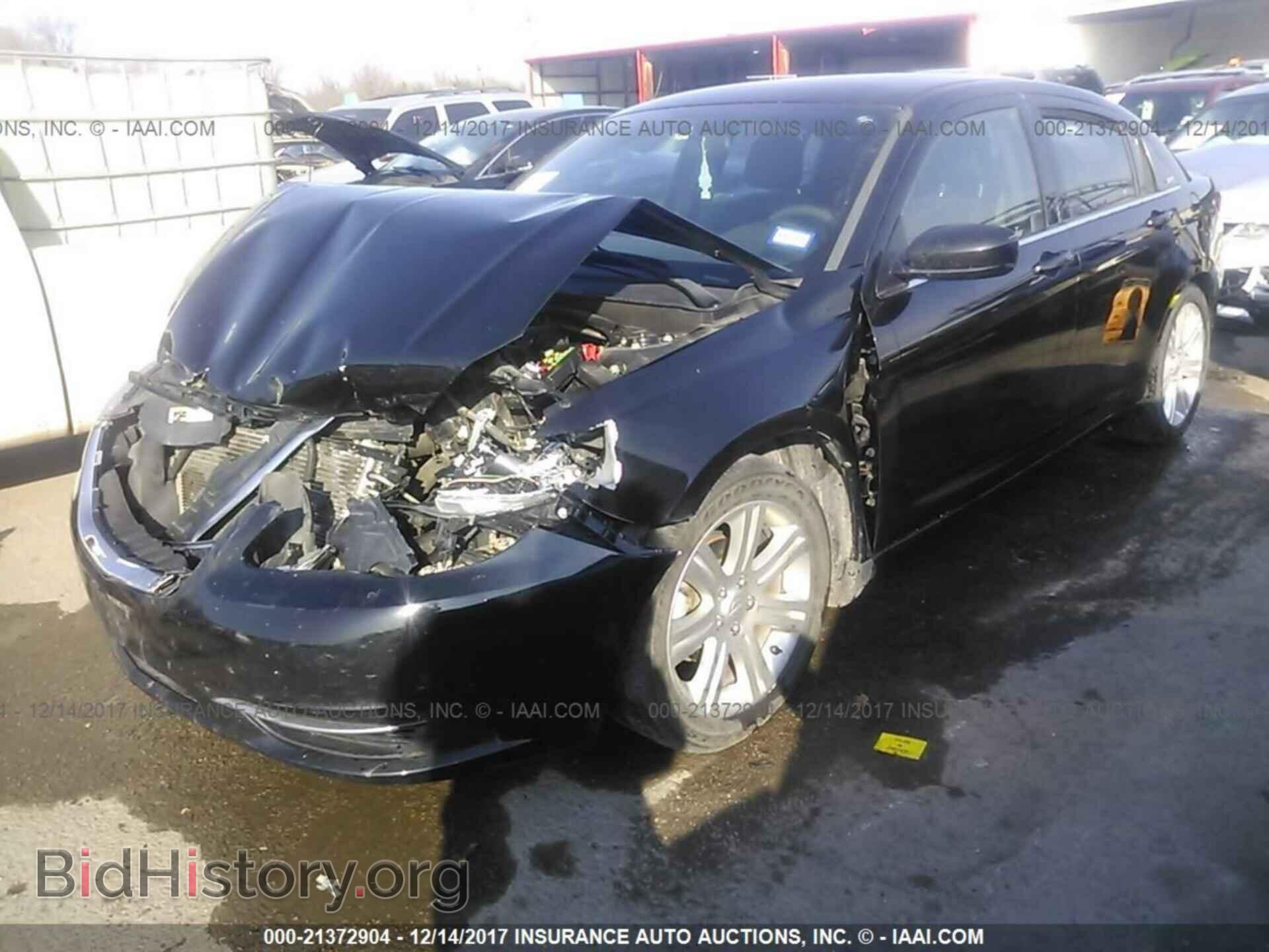 2013 Chrysler 200 - VIN: 1C3CCBAB2DN735415 - Photo 2