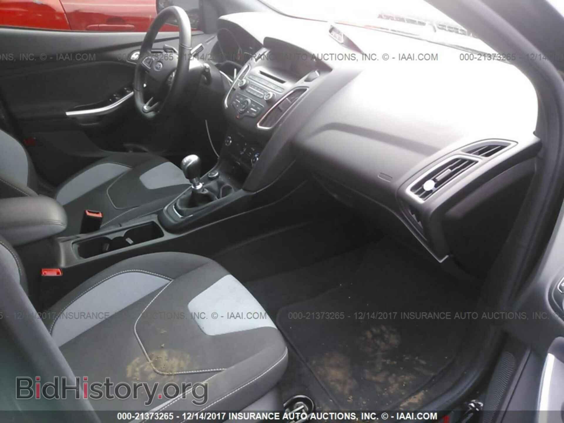 2017 Ford Focus - VIN: 1FADP3L94HL208519 - Photo 5