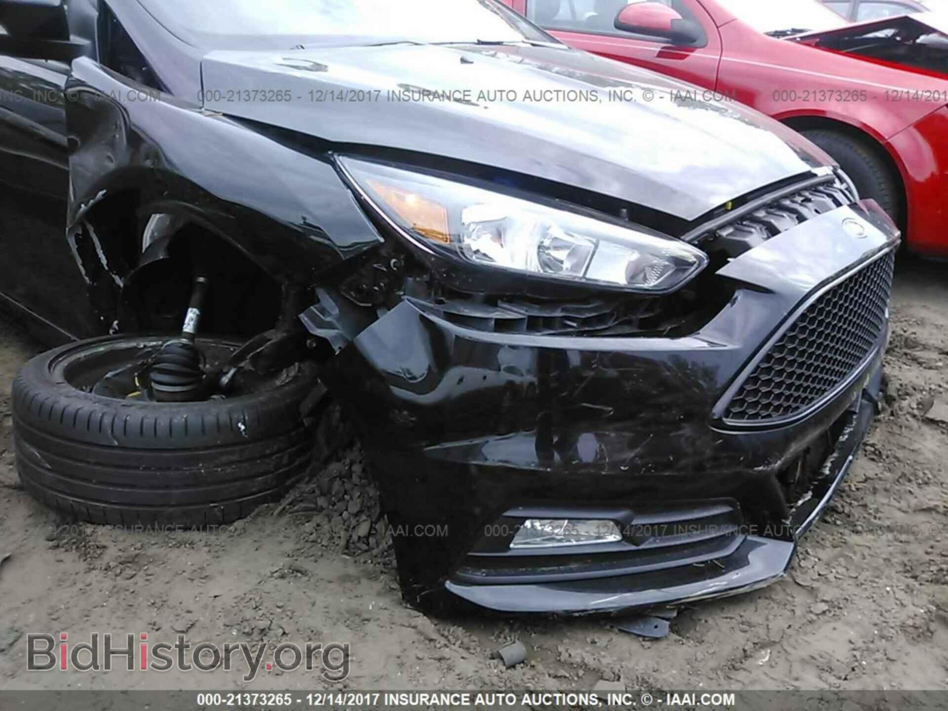 2017 Ford Focus - VIN: 1FADP3L94HL208519 - Photo 6
