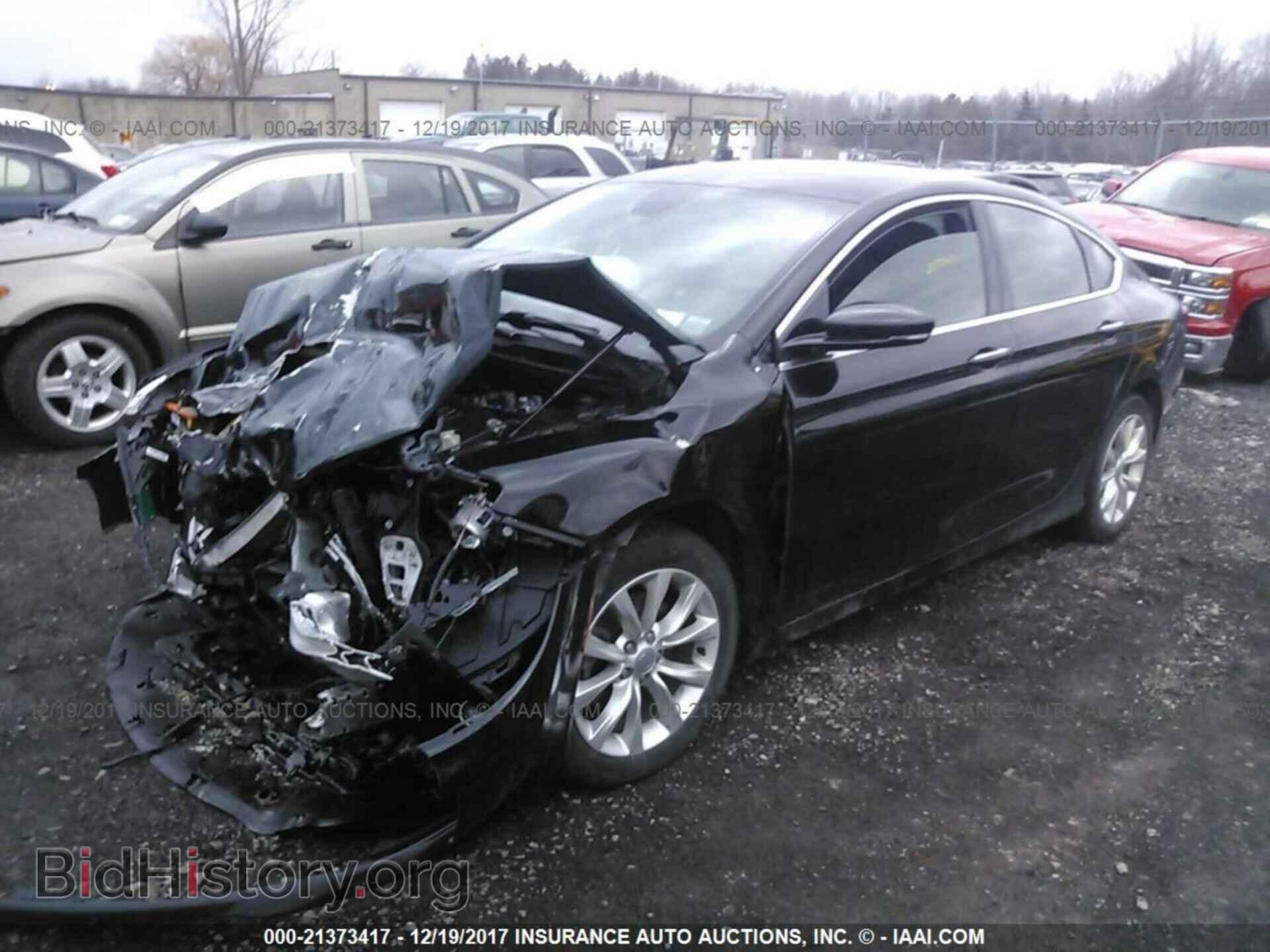 2015 Chrysler 200 - VIN: 1C3CCCCB5FN576802 - Фото 2