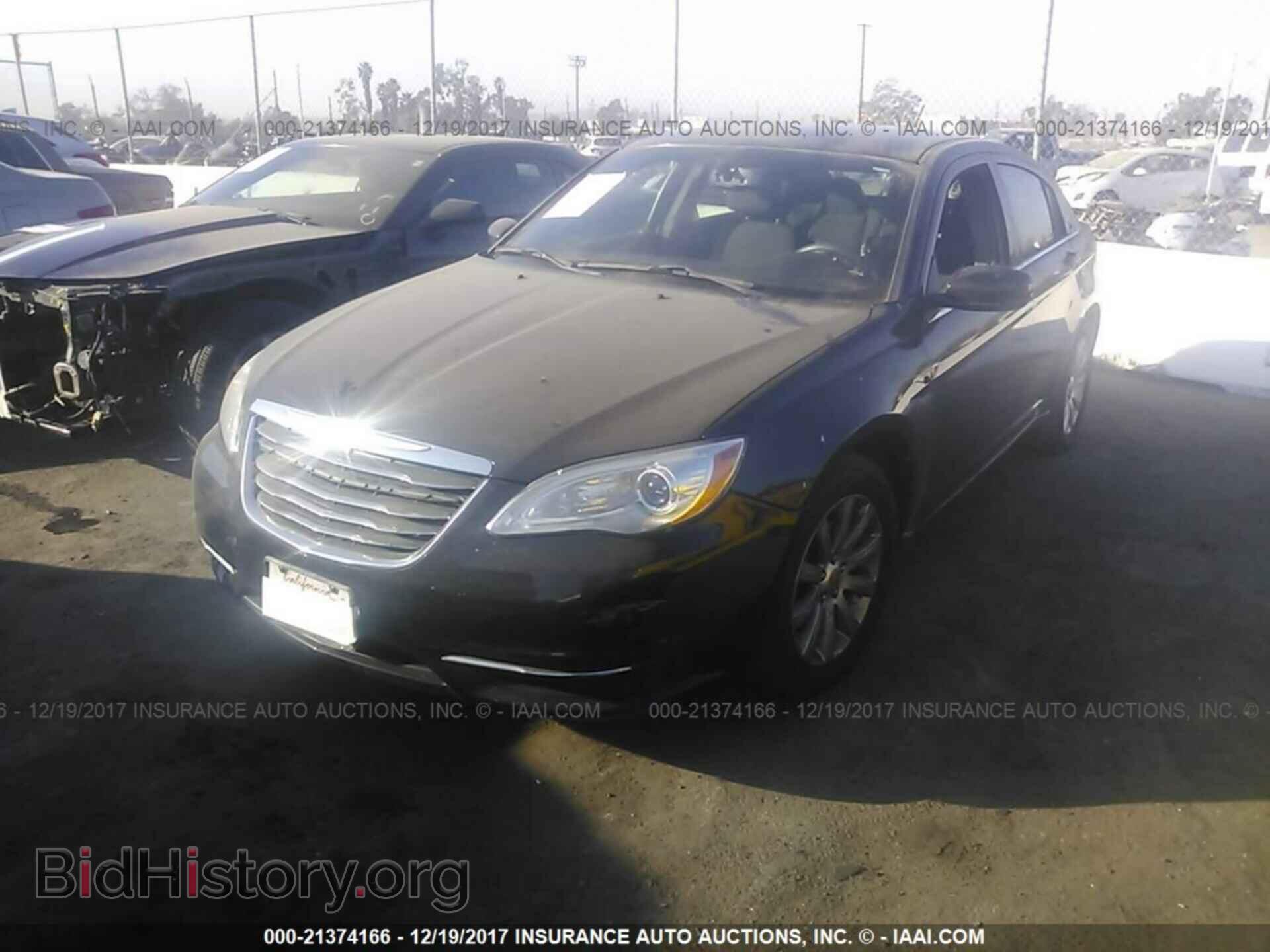2012 Chrysler 200 - VIN: 1C3CCBBG1CN189294 - Photo 2