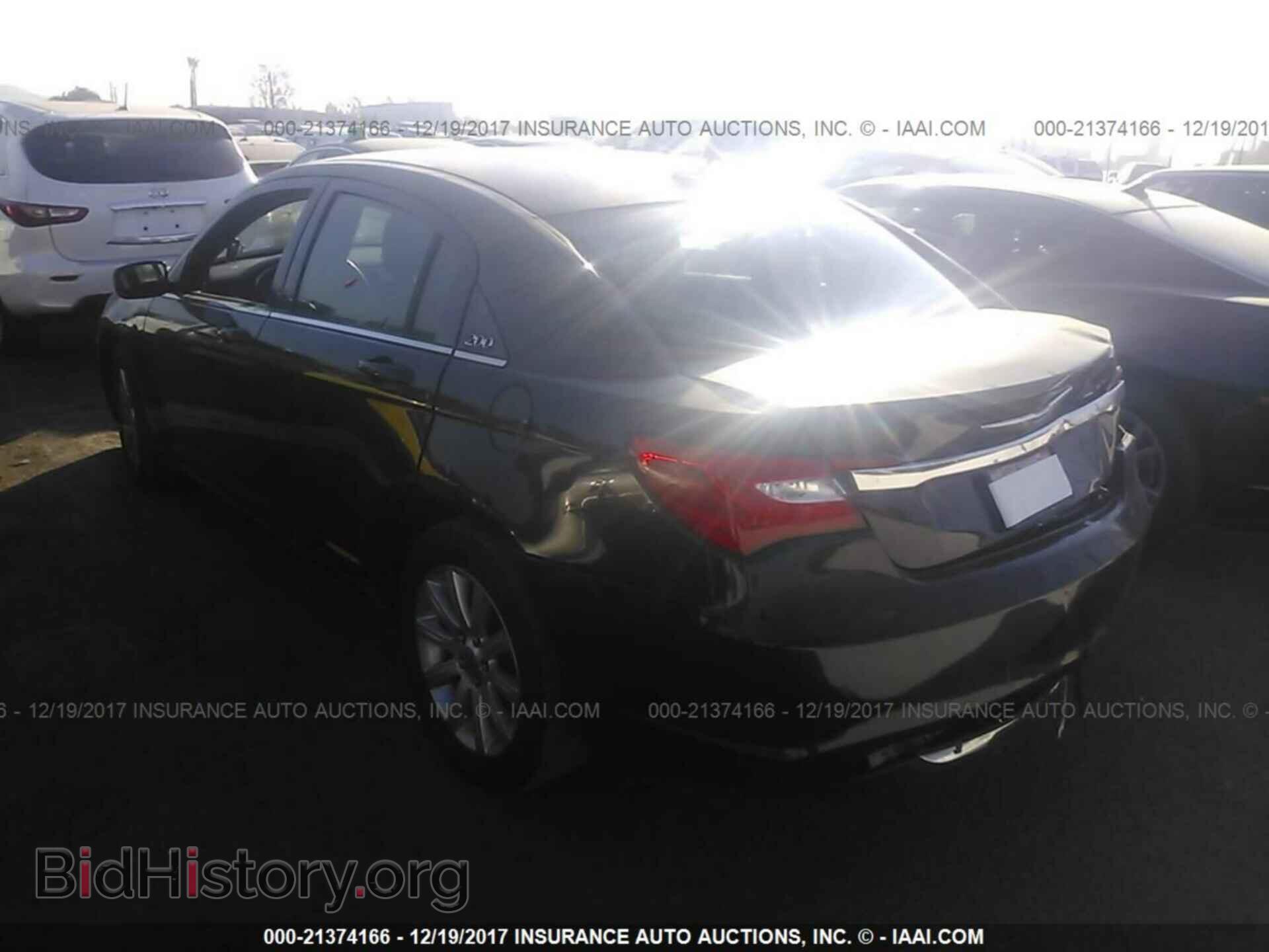 2012 Chrysler 200 - VIN: 1C3CCBBG1CN189294 - Photo 3