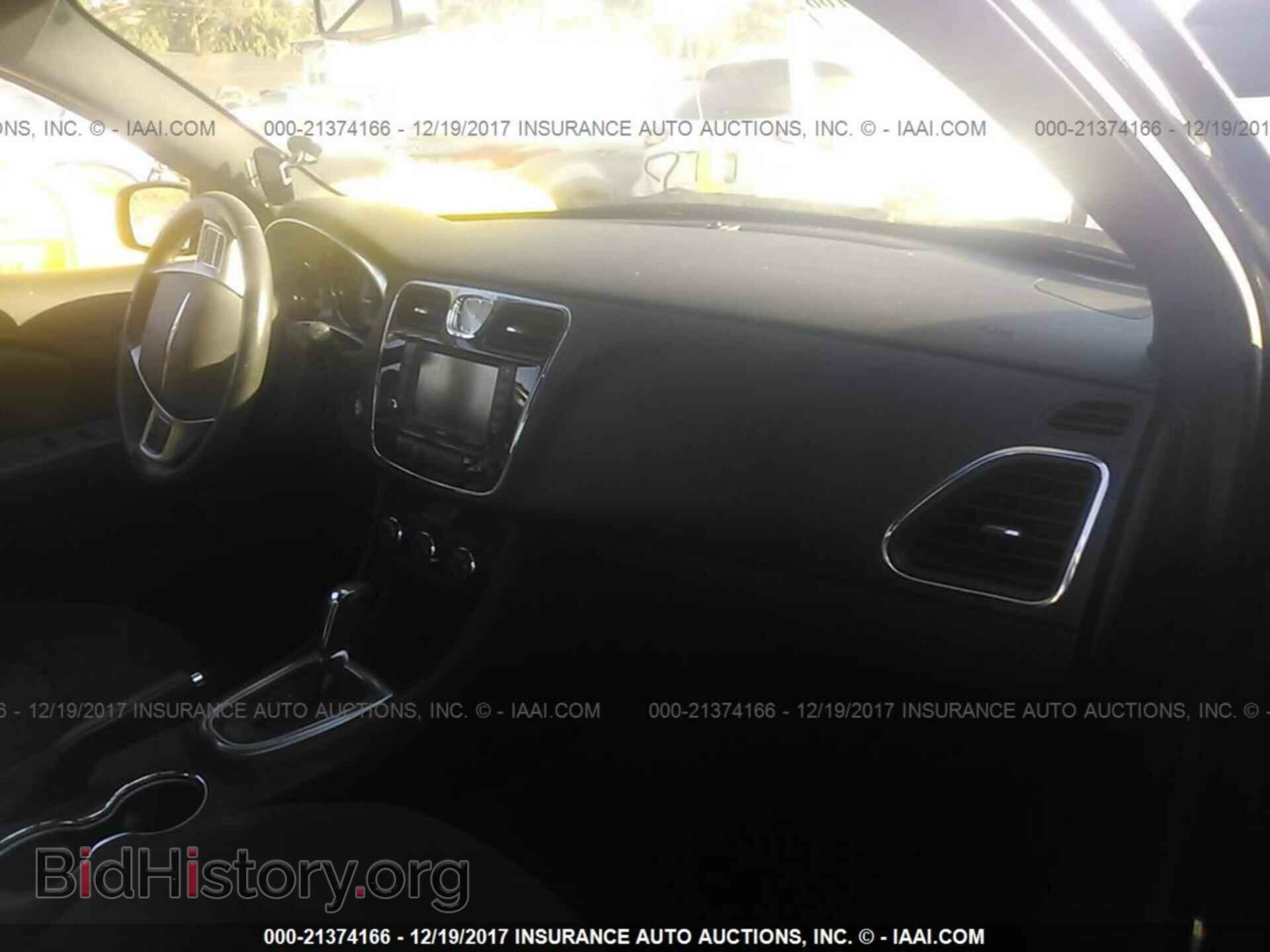 2012 Chrysler 200 - VIN: 1C3CCBBG1CN189294 - Photo 5