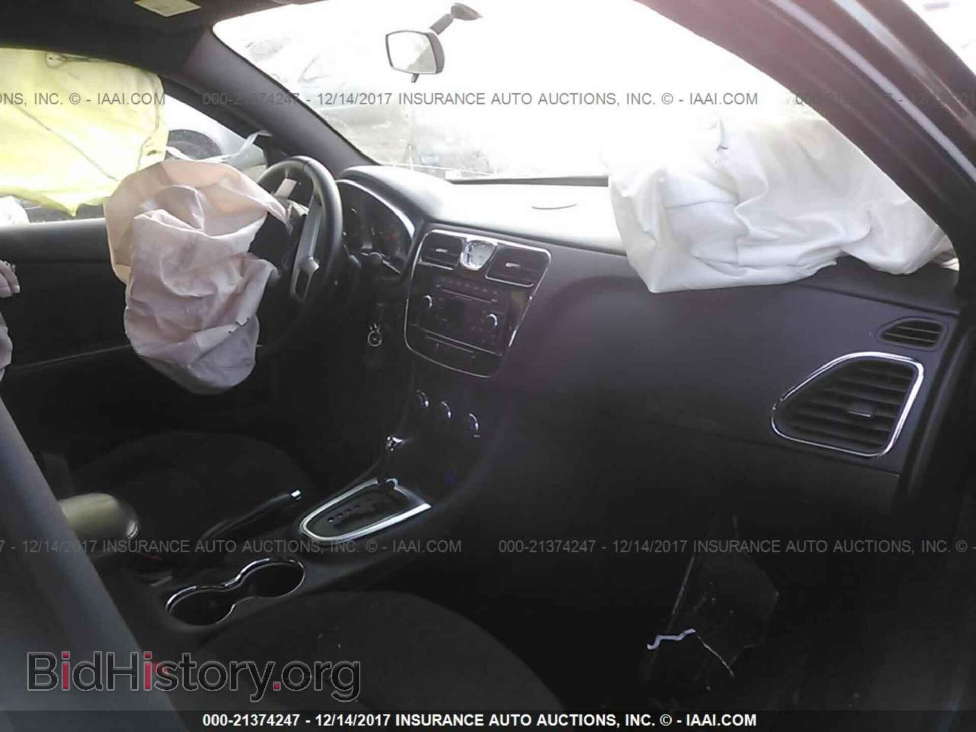 2012 Chrysler 200 - VIN: 1C3CCBBG3CN249673 - Photo 5