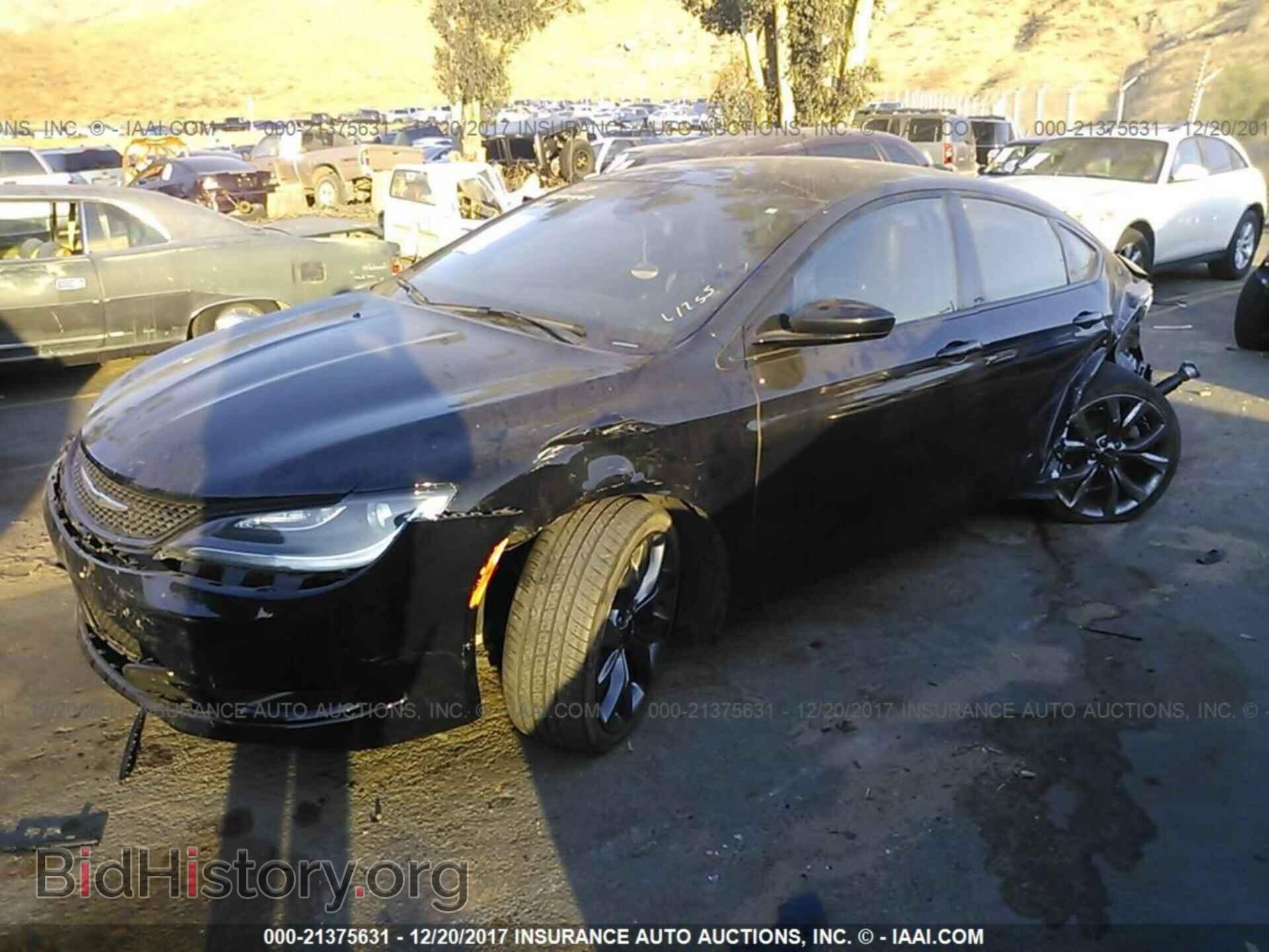 2015 Chrysler 200 - VIN: 1C3CCCDG4FN711715 - Photo 2