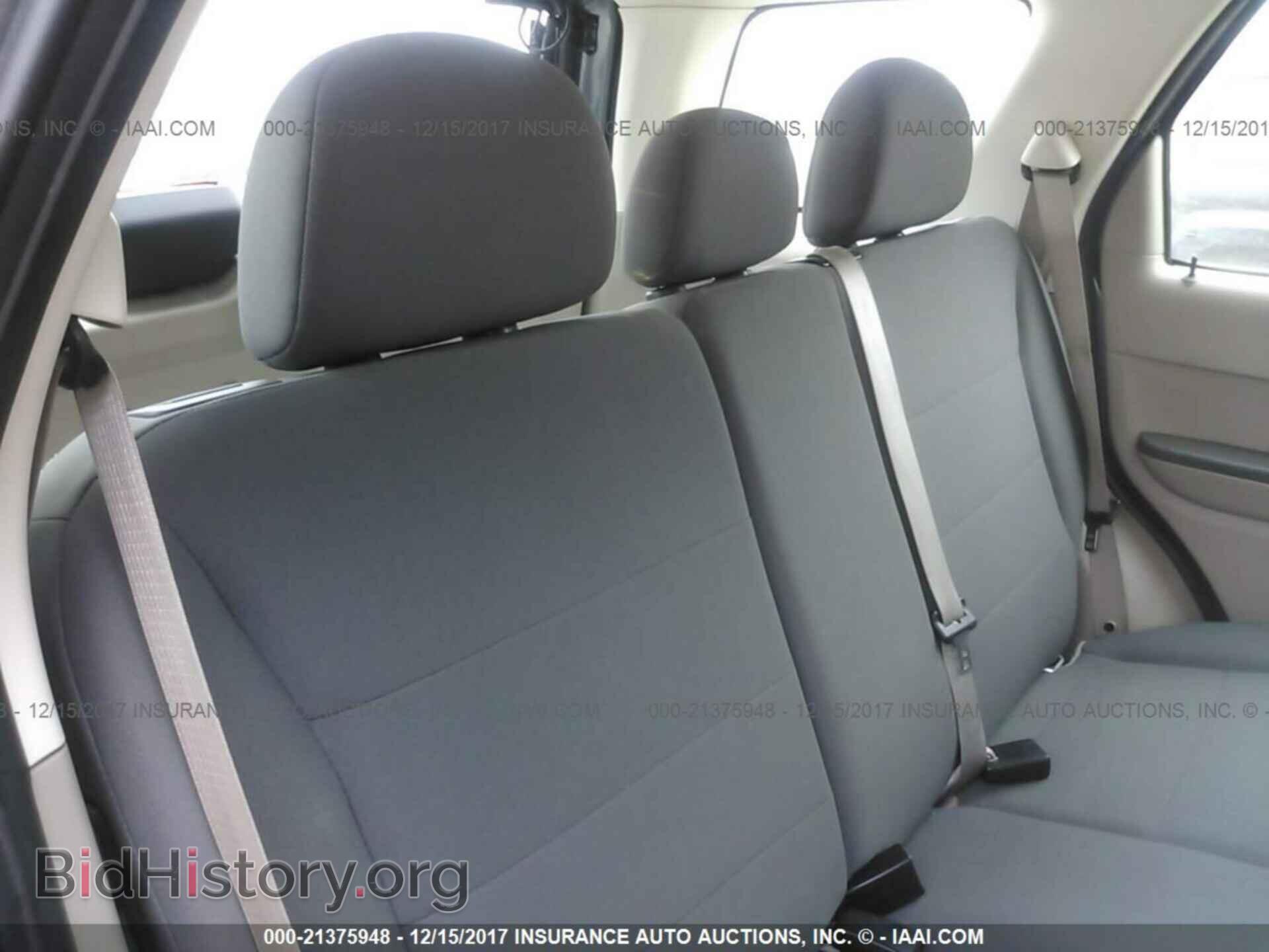 2012 Ford Escape - VIN: 1FMCU0C77CKA59707 - Photo 8