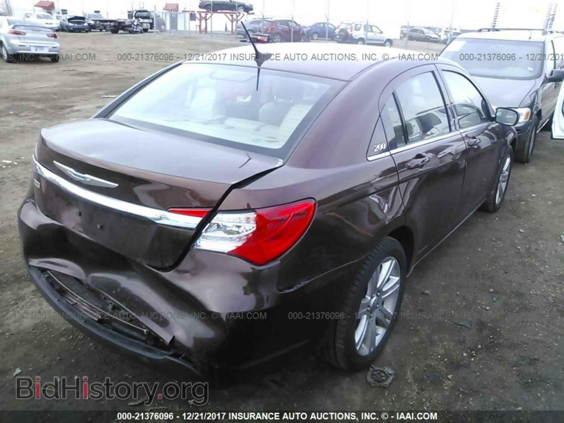 2012 Chrysler 200 - VIN: 1C3CCBBG2CN224750 - Фото 4