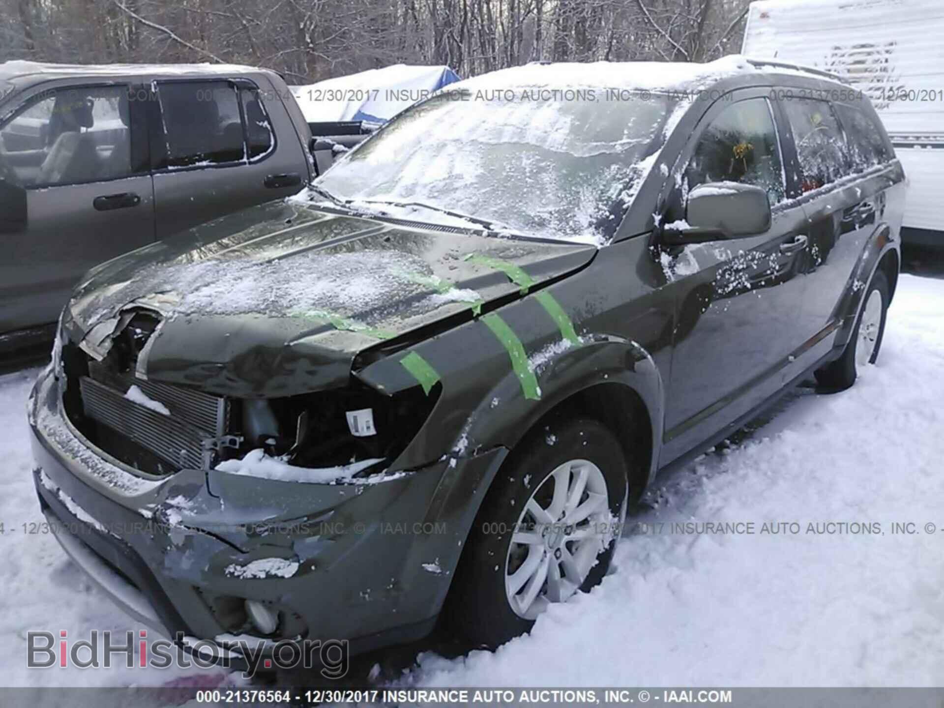 2017 Dodge Journey - VIN: 3C4PDCBG1HT537165 - Photo 2