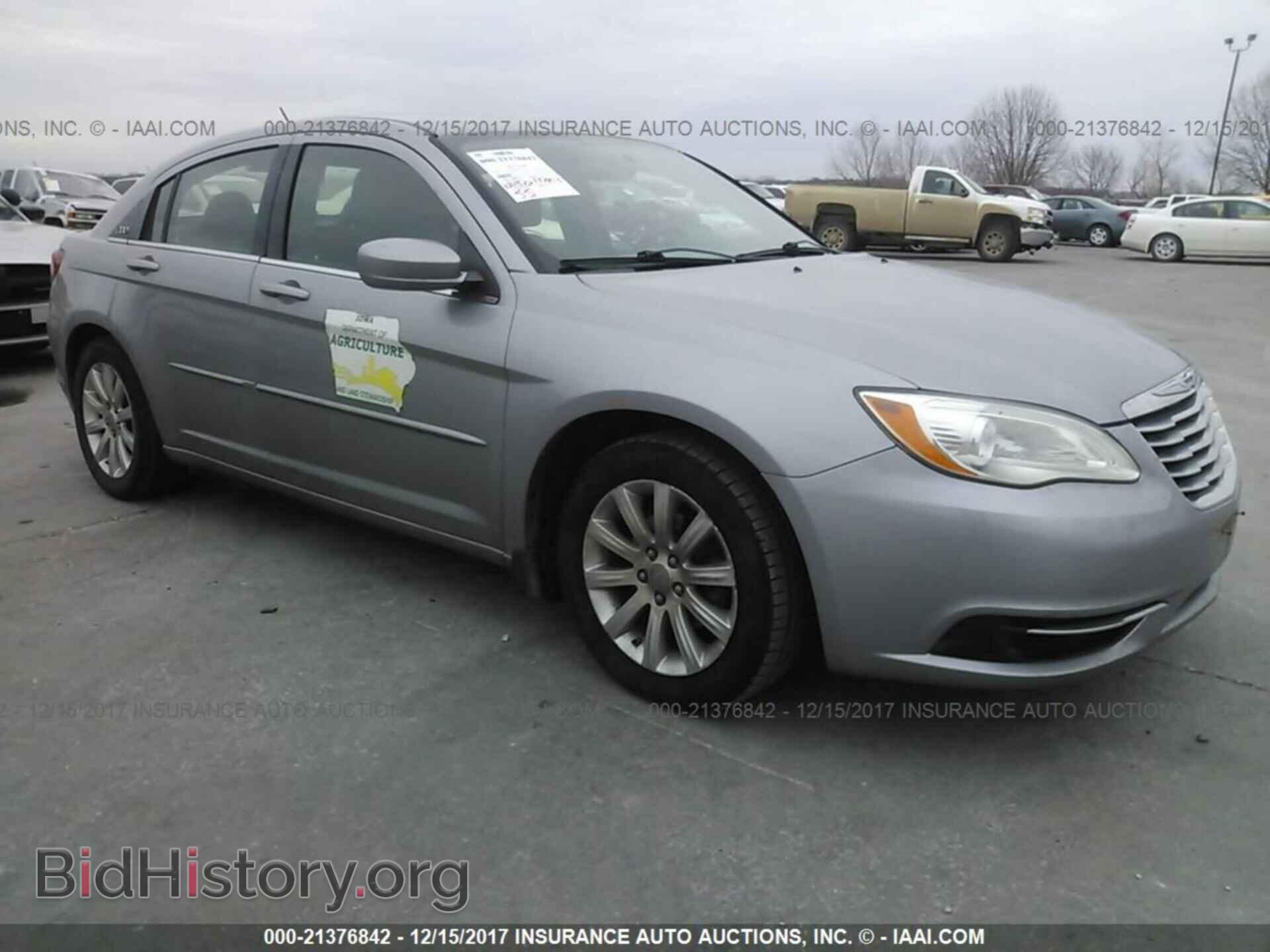 Фотография 1C3CCBBG3DN697168 - Chrysler 200 2013