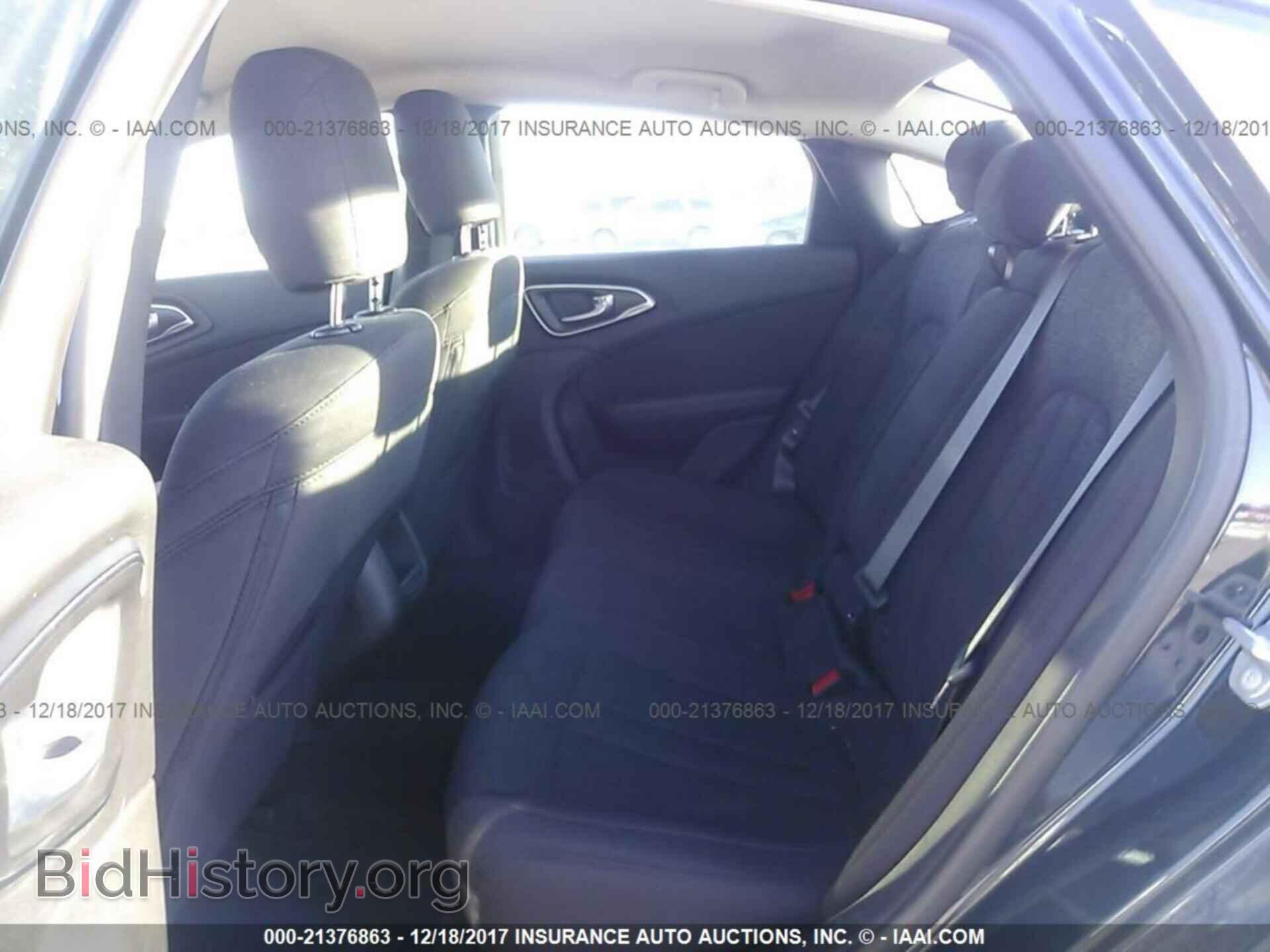 2017 Chrysler 200 - VIN: 1C3CCCAB9HN512185 - Фото 8