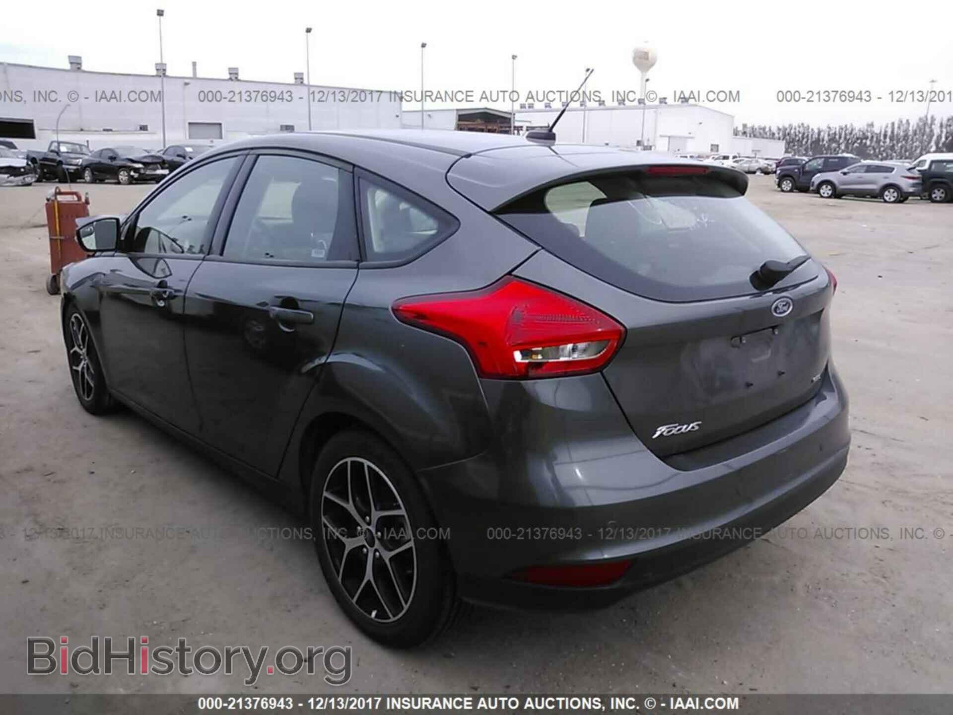 2017 Ford Focus - VIN: 1FADP3M25HL248108 - Фото 3