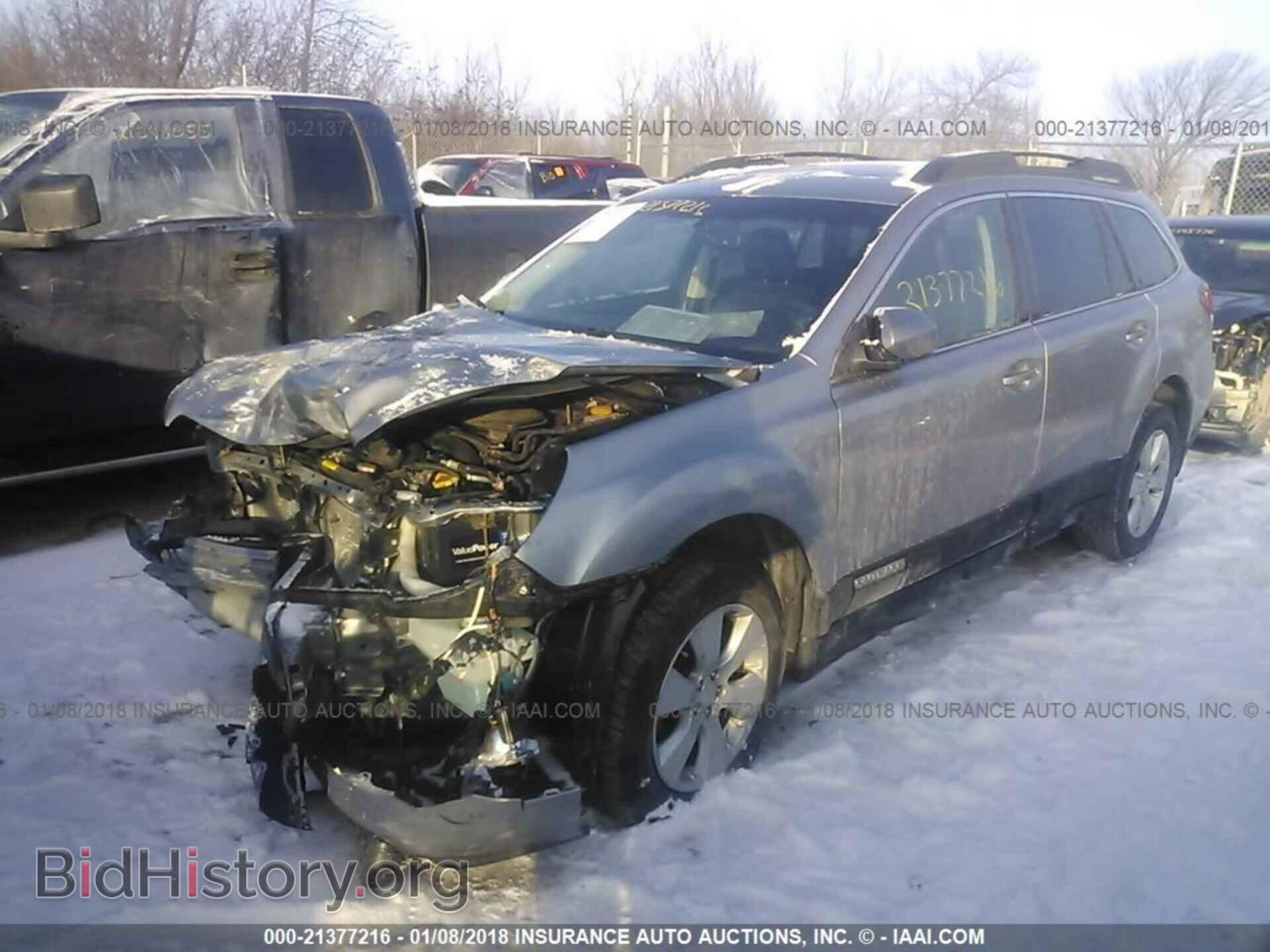 2011 Subaru Outback - VIN: 4S4BRCKC8B3355342 - Фото 2