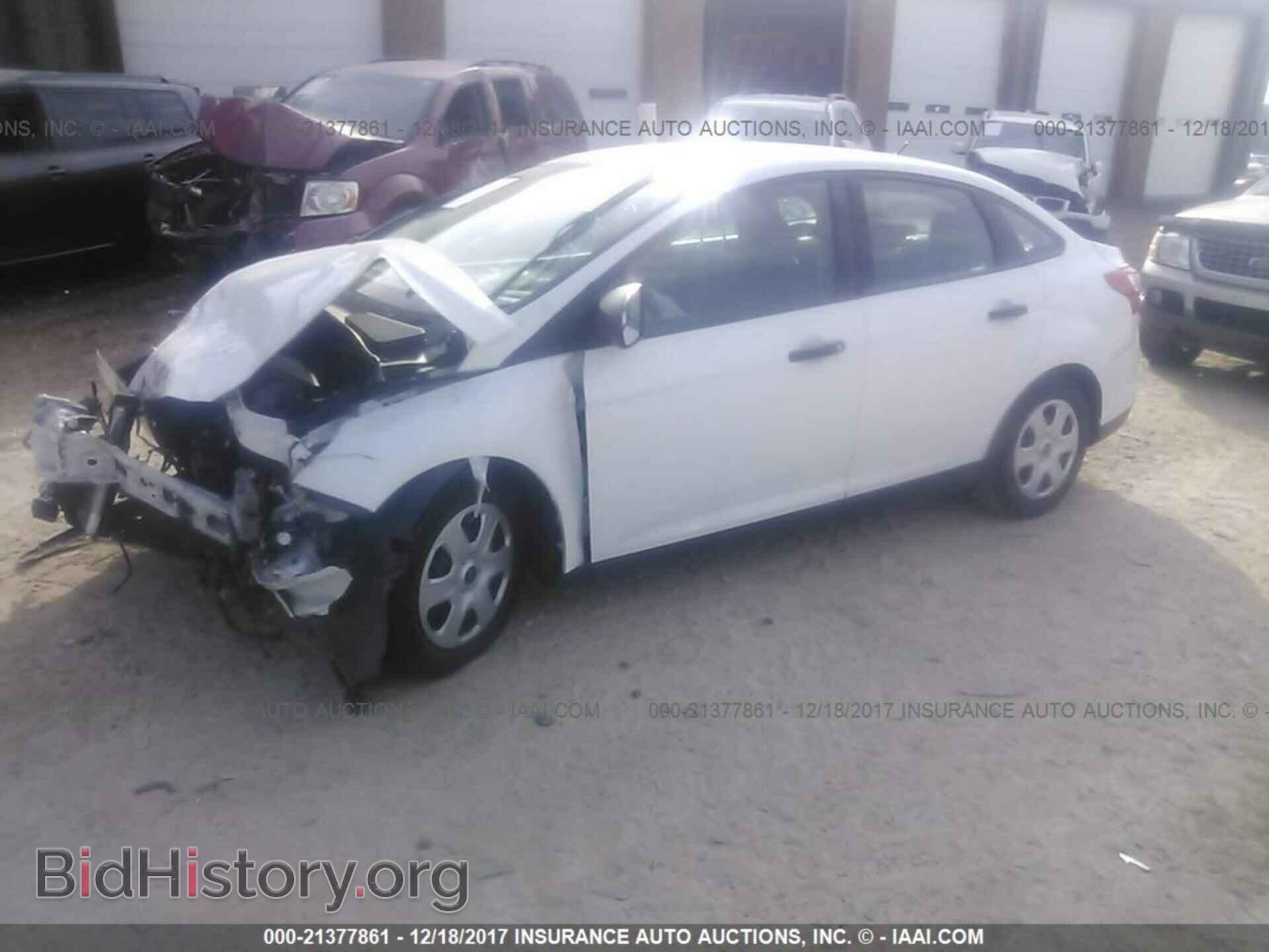 2014 Ford Focus - VIN: 1FADP3E26EL266109 - Photo 2