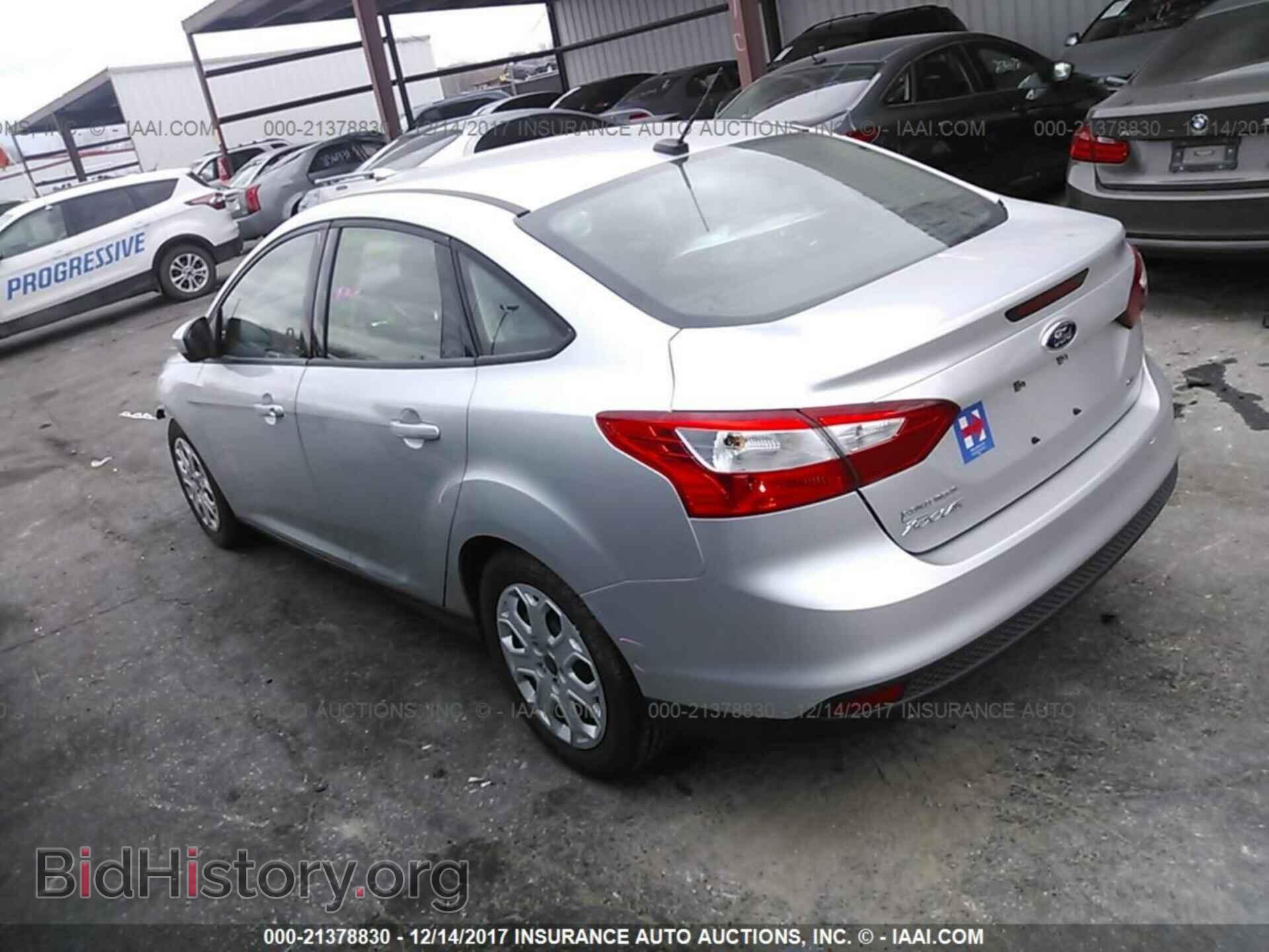 2012 Ford Focus - VIN: 1FAHP3F28CL336934 - Photo 3