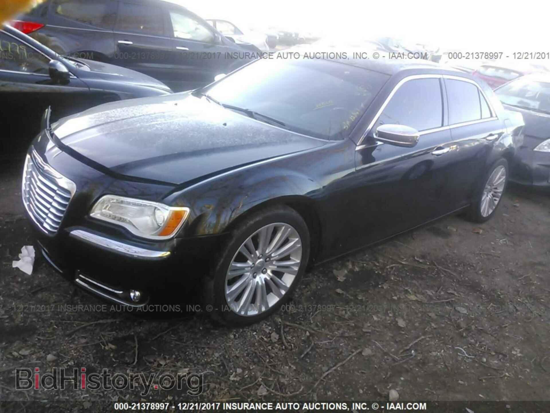 2013 Chrysler 300c - VIN: 2C3CCAET9DH644440 - Фото 2