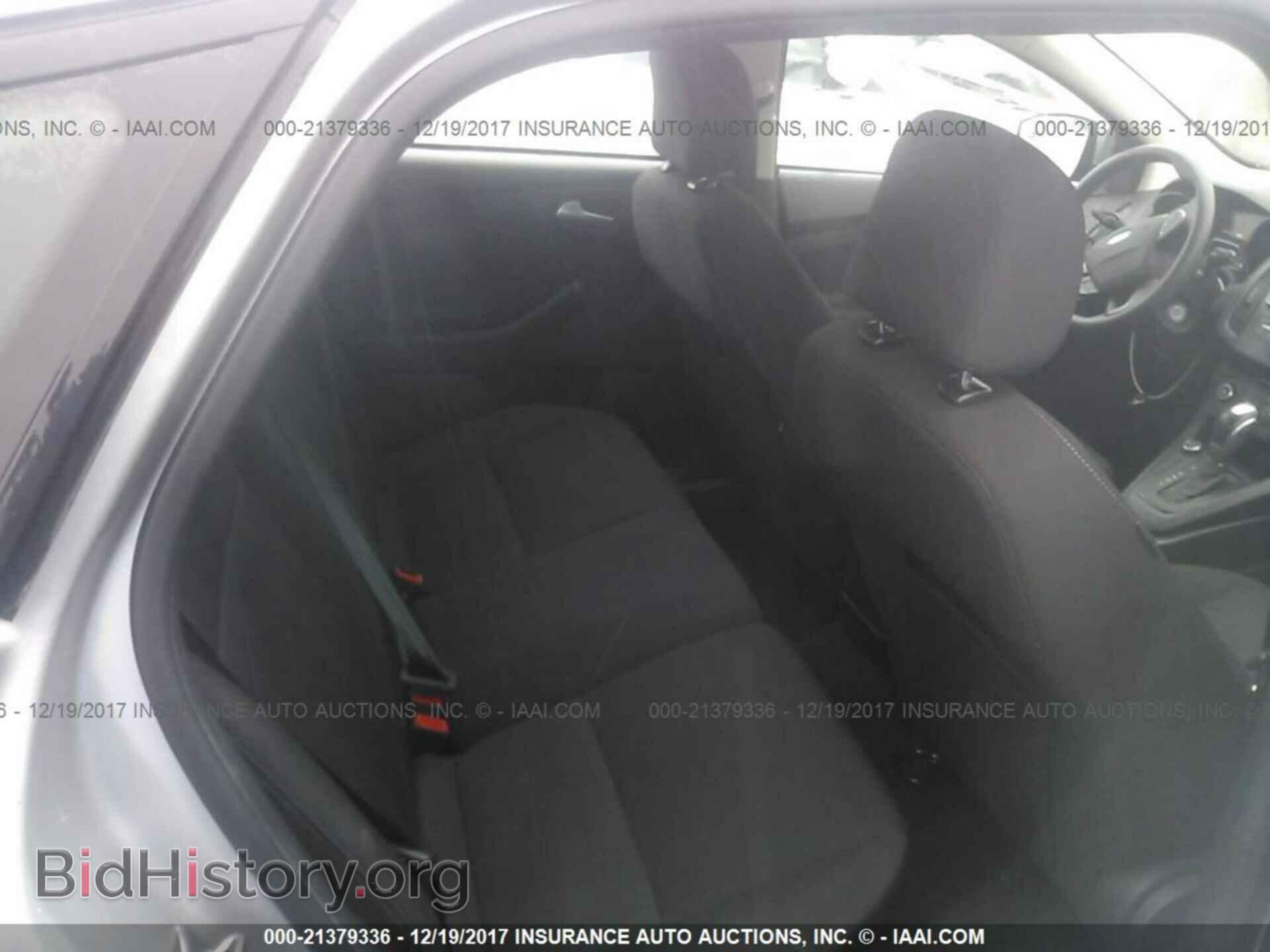 2016 Ford Focus - VIN: 1FADP3K26GL204538 - Photo 8