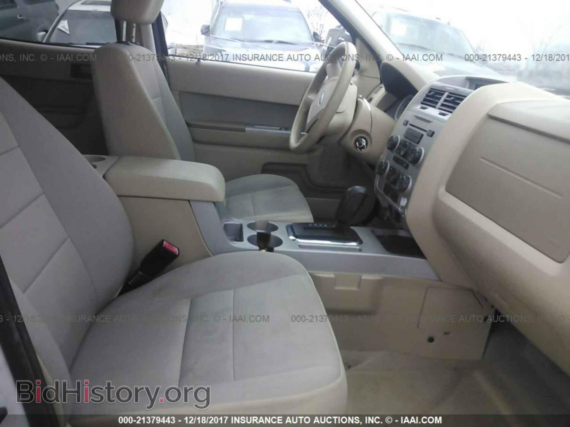 2011 Ford Escape - VIN: 1FMCU0D78BKA61415 - Photo 5