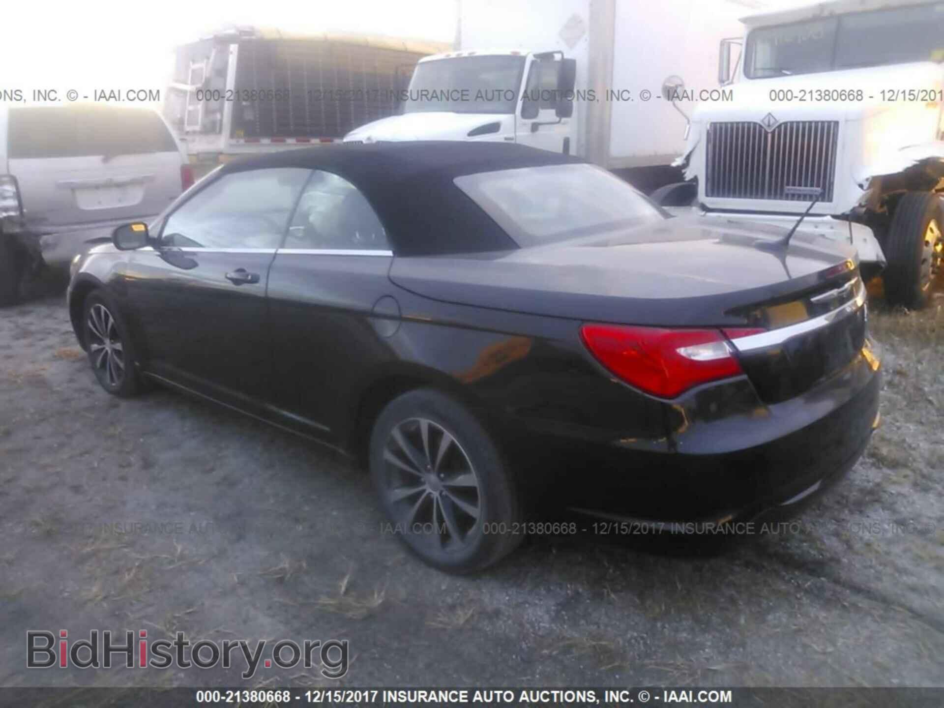 2012 Chrysler 200 - VIN: 1C3BCBGG2CN174176 - Photo 3