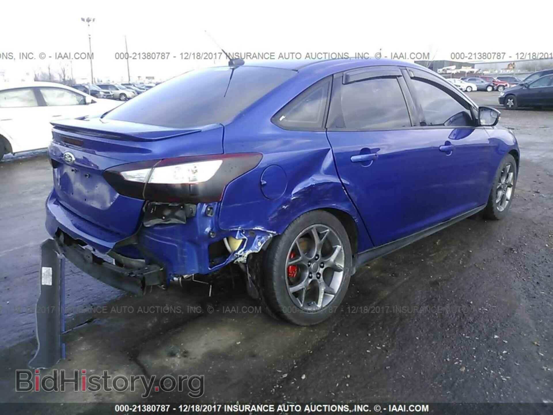 2013 Ford Focus - VIN: 1FADP3F27DL145926 - Photo 4