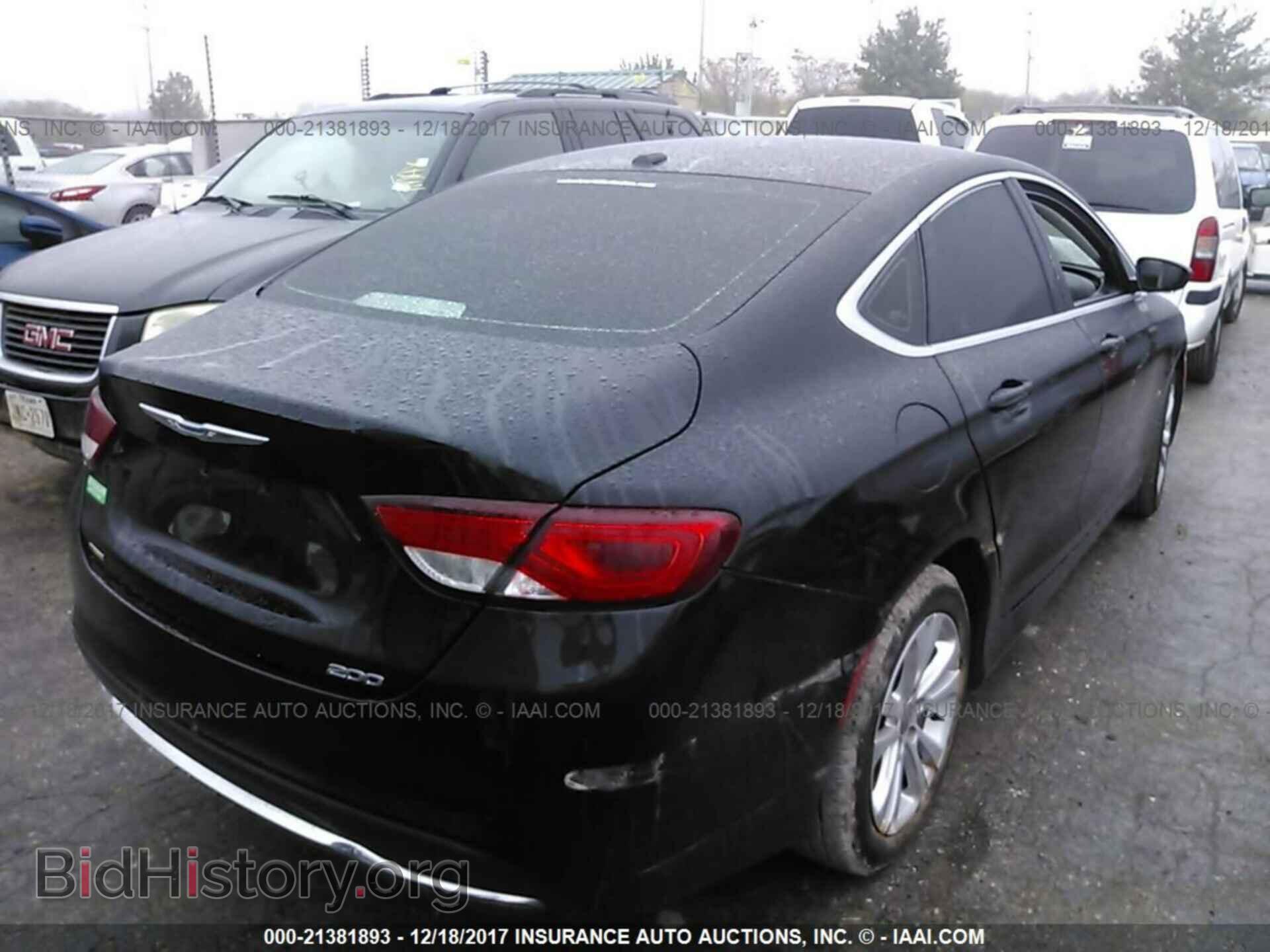 2015 Chrysler 200 - VIN: 1C3CCCAB2FN594726 - Photo 4