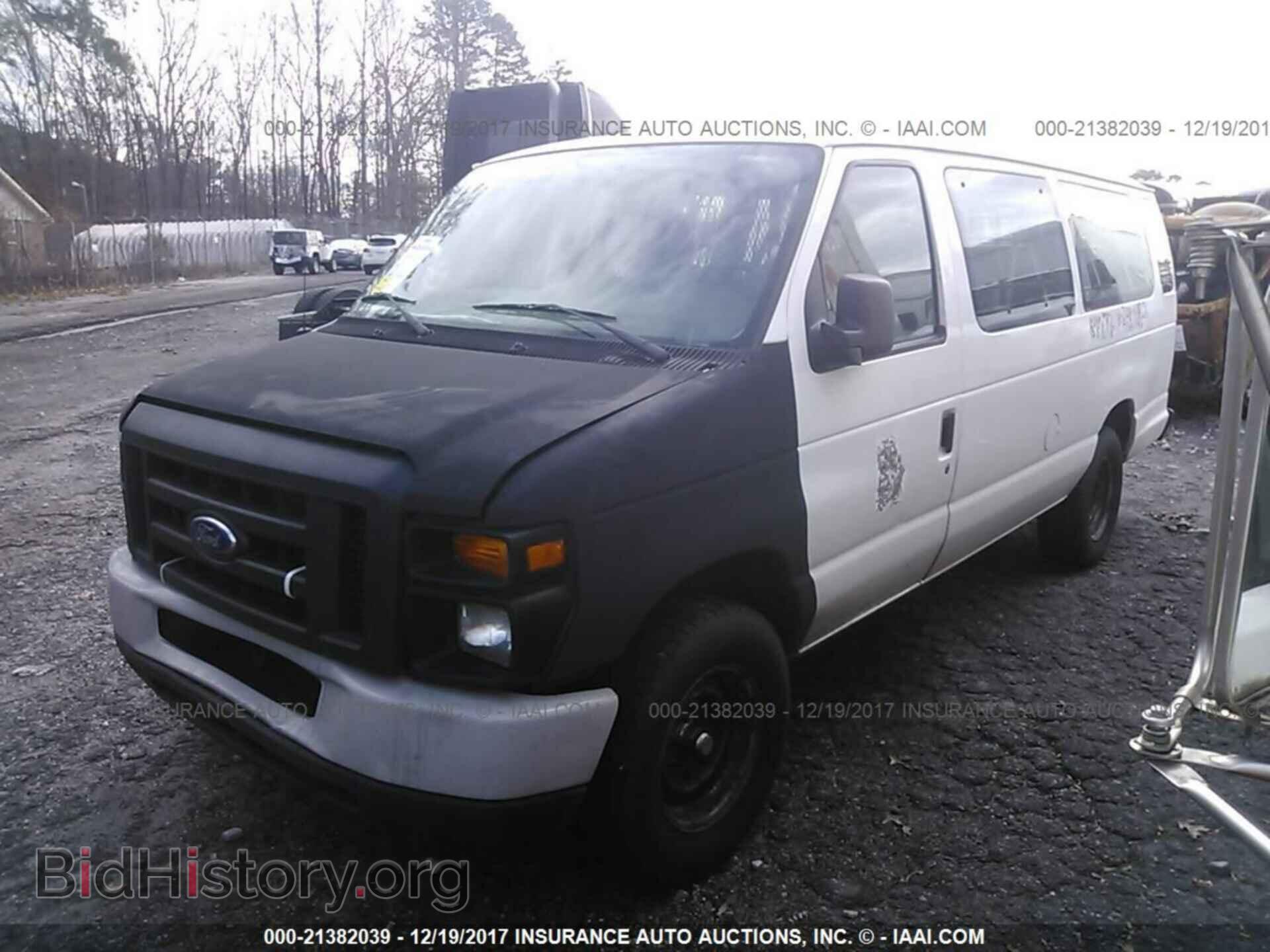 2013 Ford Econoline - VIN: 1FBSS3BL0DDB08505 - Фото 2