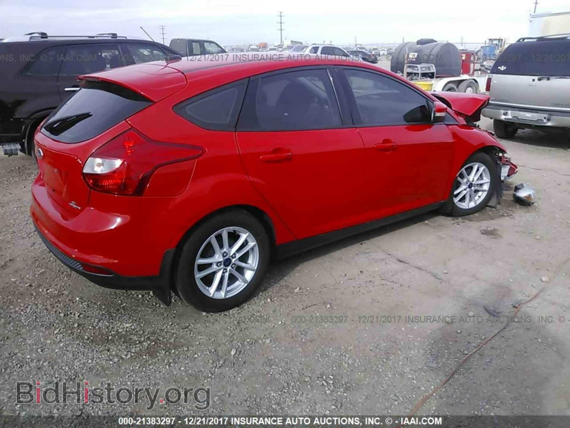 2014 Ford Focus - VIN: 1FADP3K27EL322403 - Photo 4