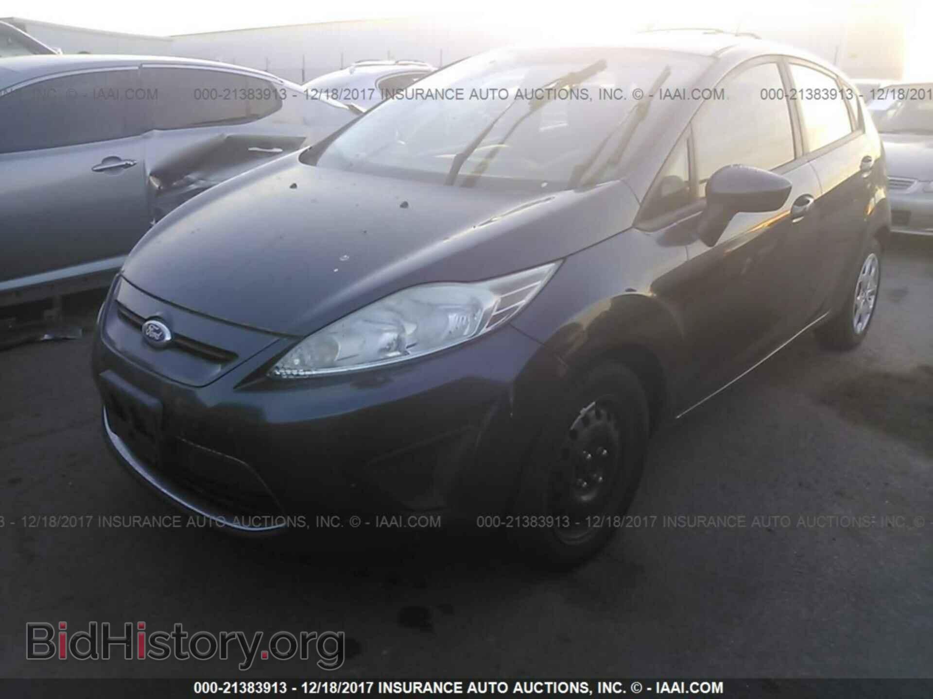2011 Ford Fiesta - VIN: 3FADP4EJ9BM154492 - Фото 2