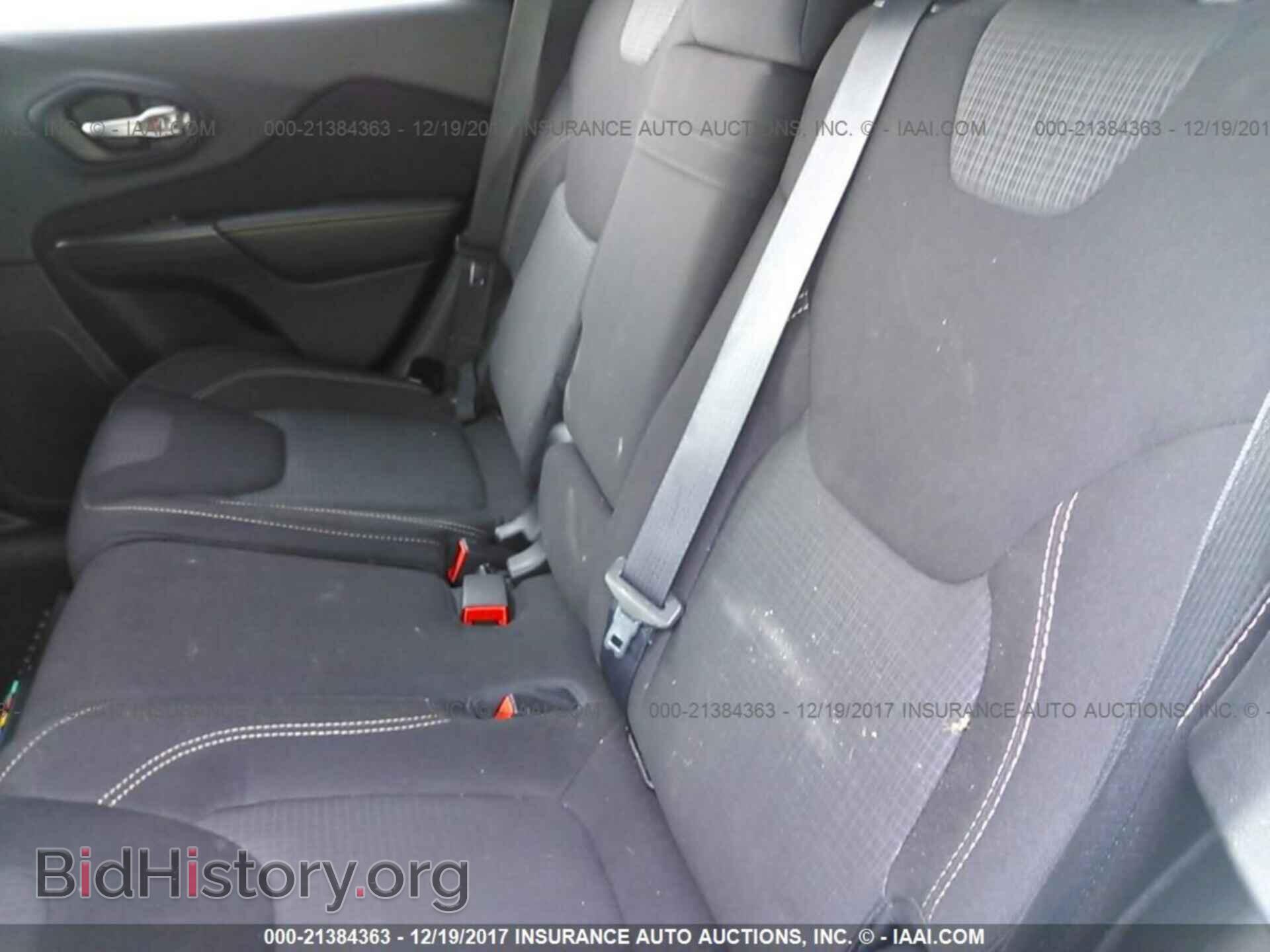 2015 Jeep Cherokee - VIN: 1C4PJMCB7FW794484 - Фото 8
