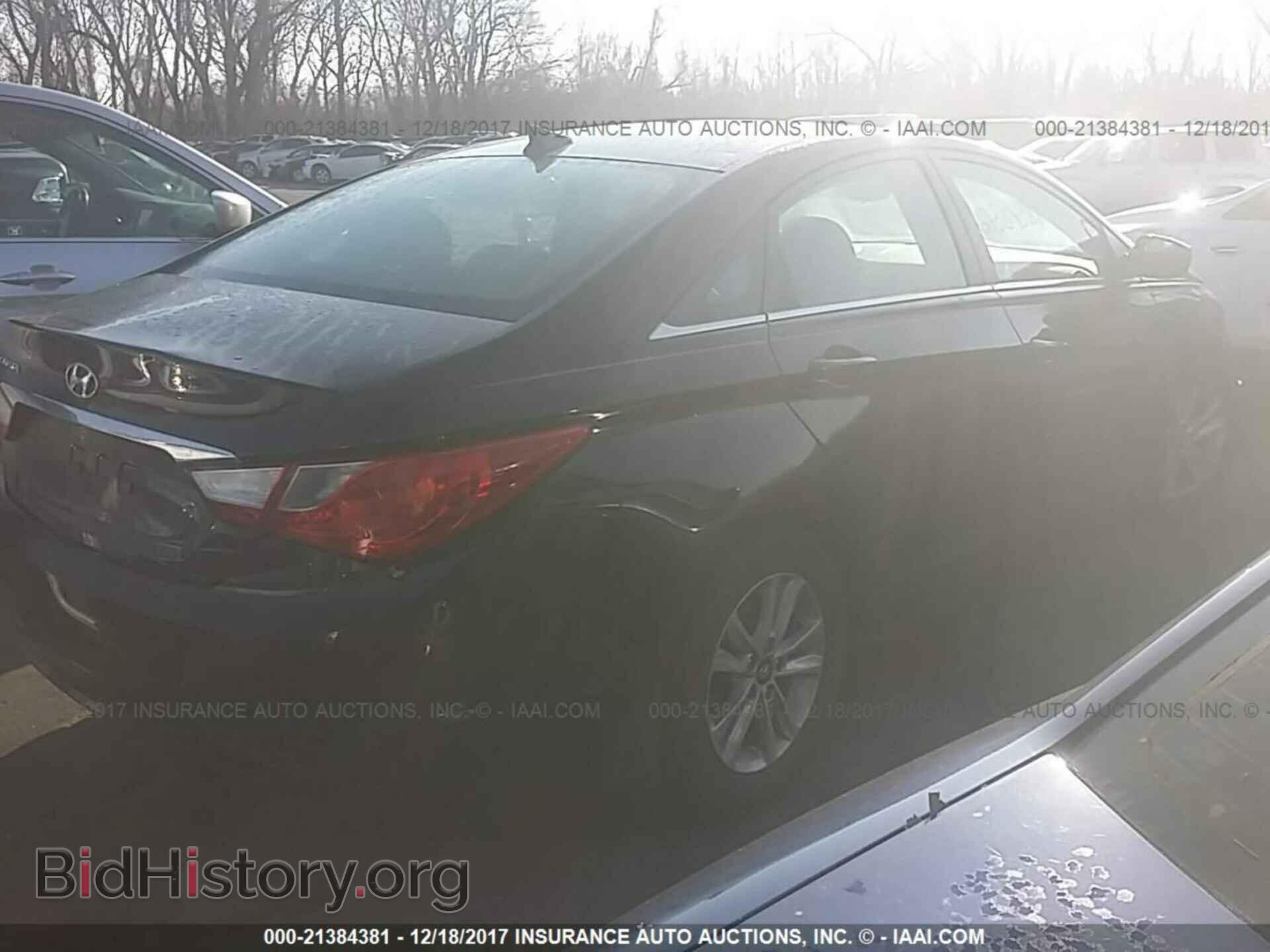 2012 Hyundai Sonata - VIN: 5NPEB4AC3CH366137 - Photo 4