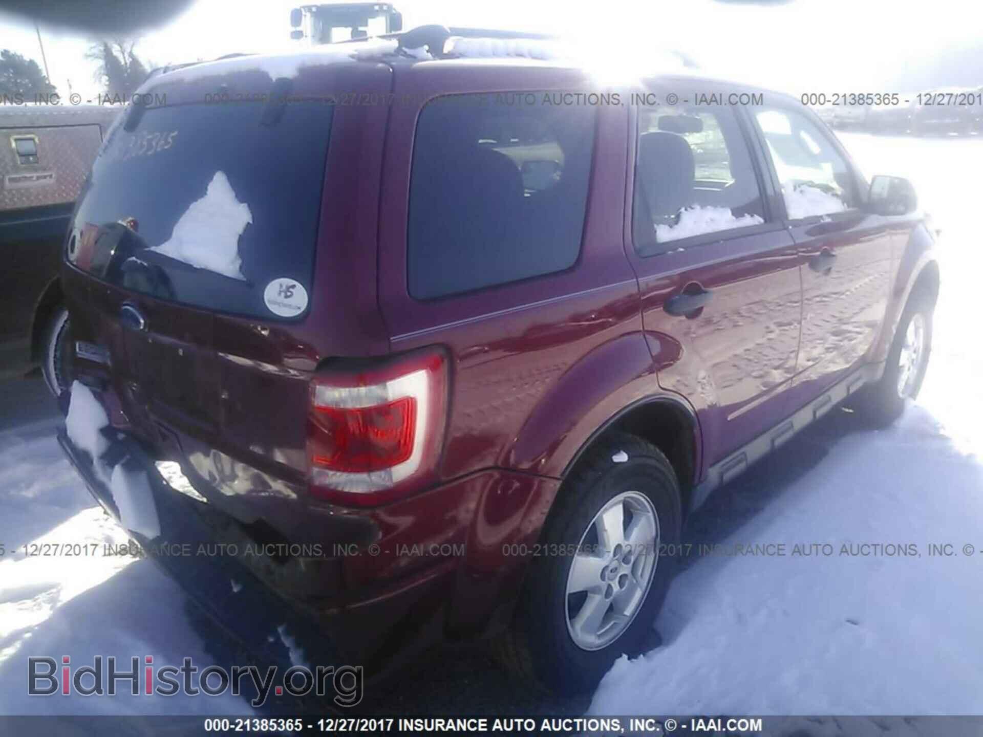 2011 Ford Escape - VIN: 1FMCU0D70BKB33420 - Photo 4