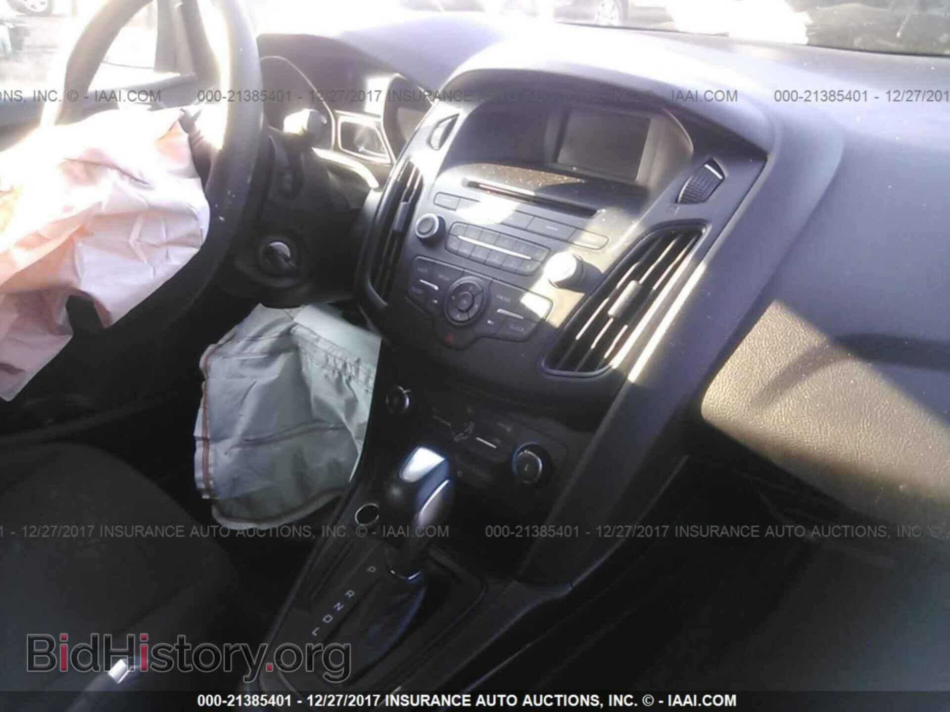 2016 Ford Focus - VIN: 1FADP3F20GL255673 - Photo 5