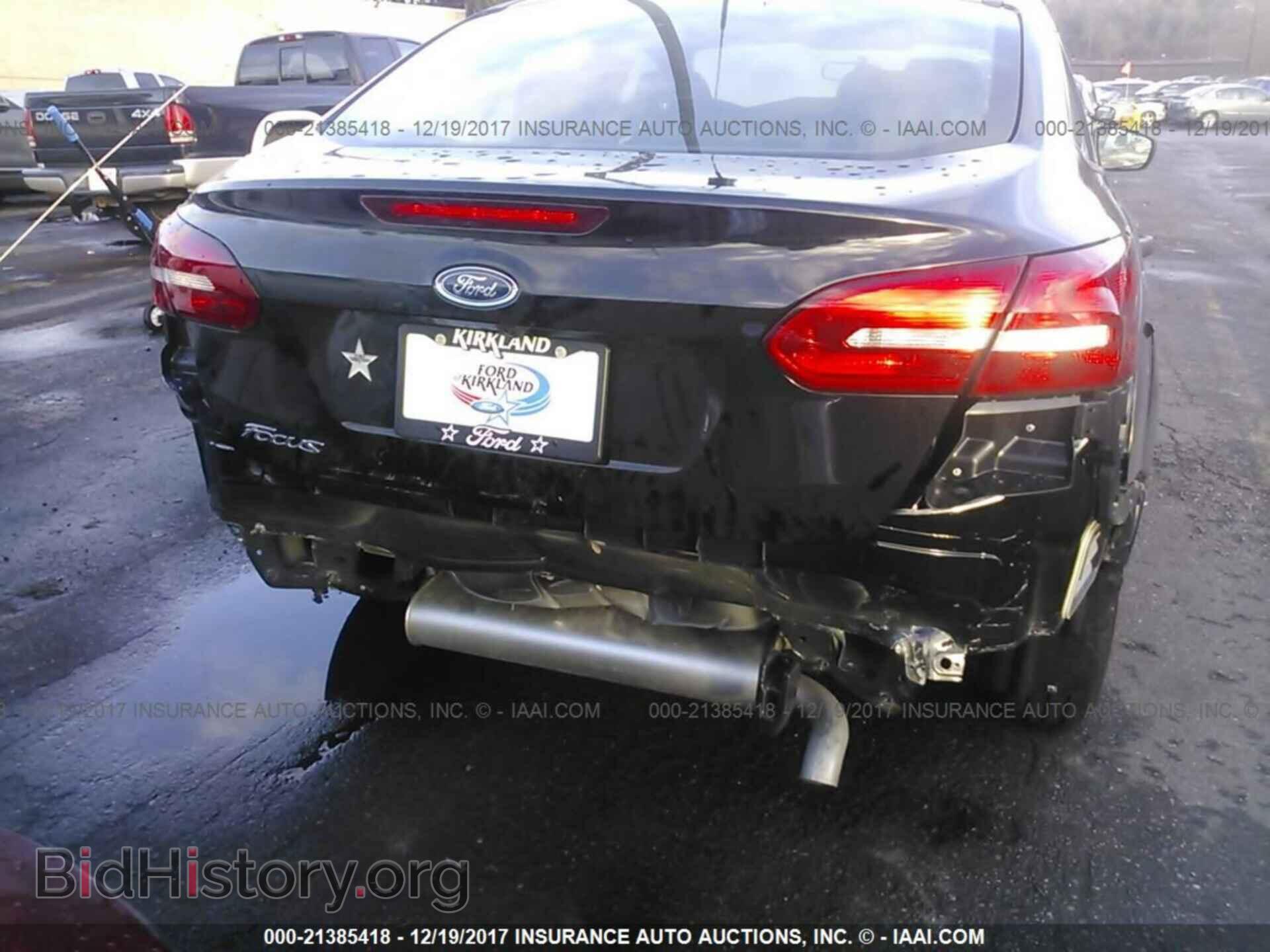 2017 Ford Focus - VIN: 1FADP3E26HL348457 - Photo 6