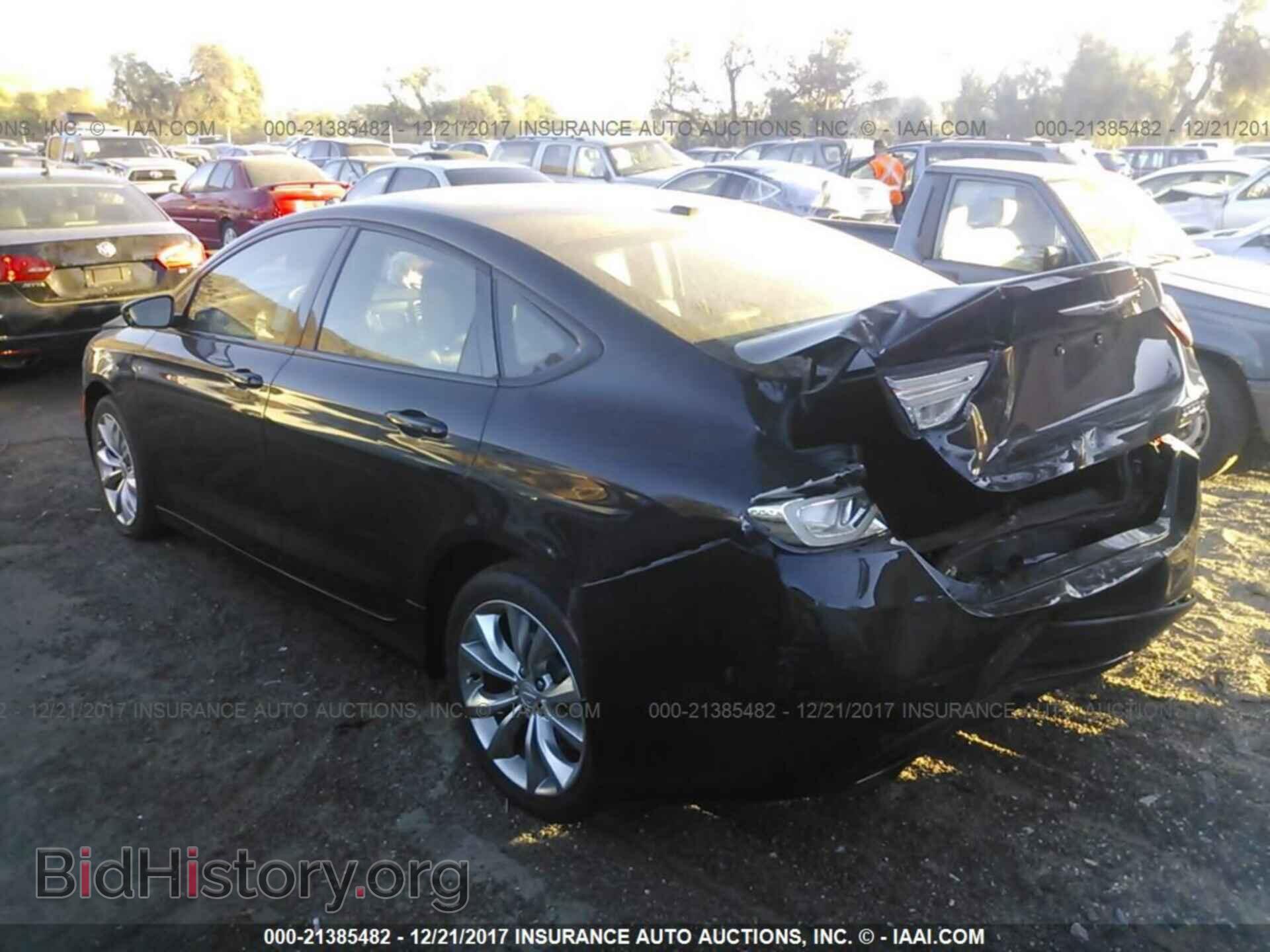 2015 Chrysler 200 - VIN: 1C3CCCBB8FN760245 - Photo 3