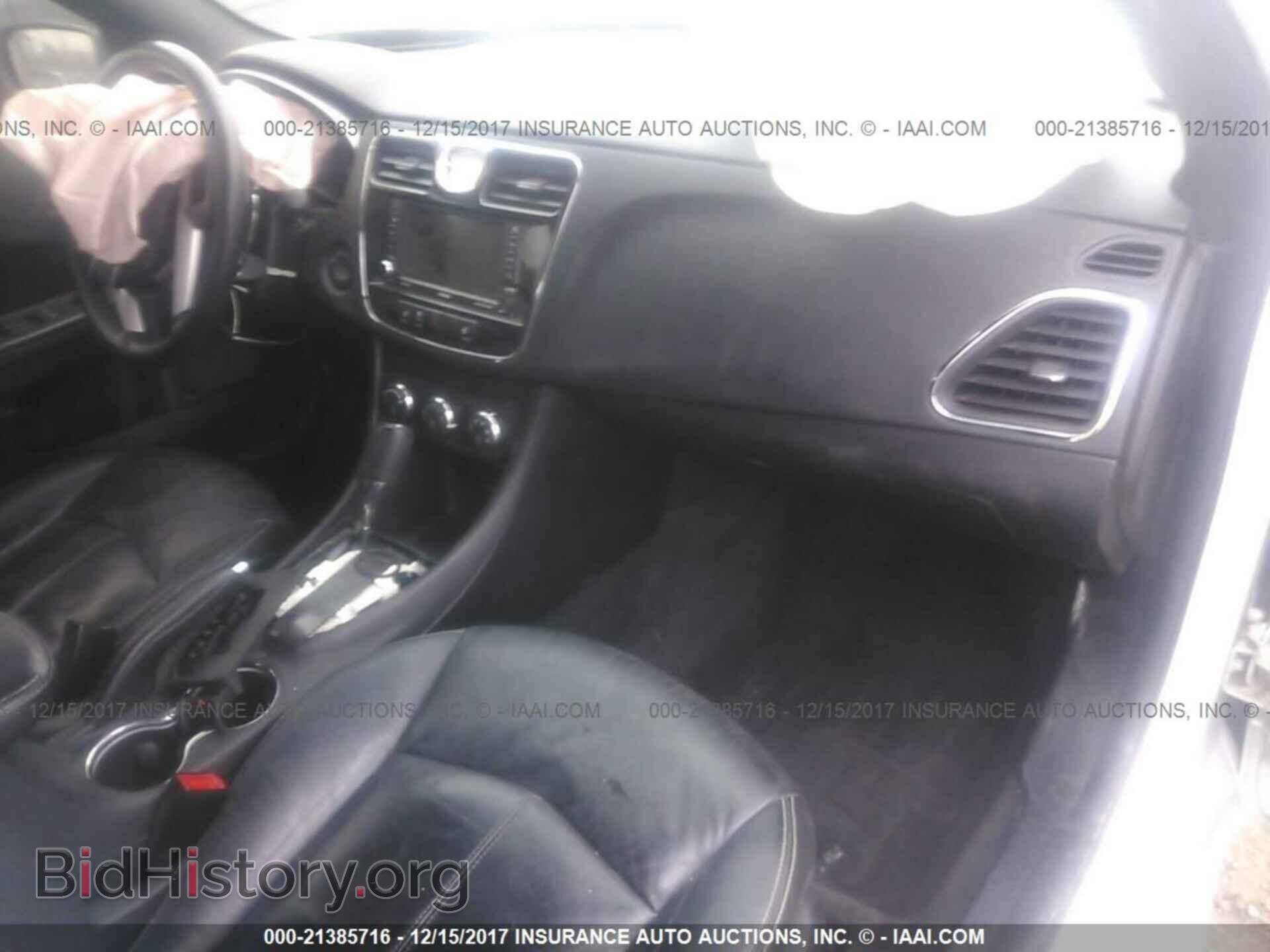 2012 Chrysler 200 - VIN: 1C3CCBCB1CN263994 - Photo 5