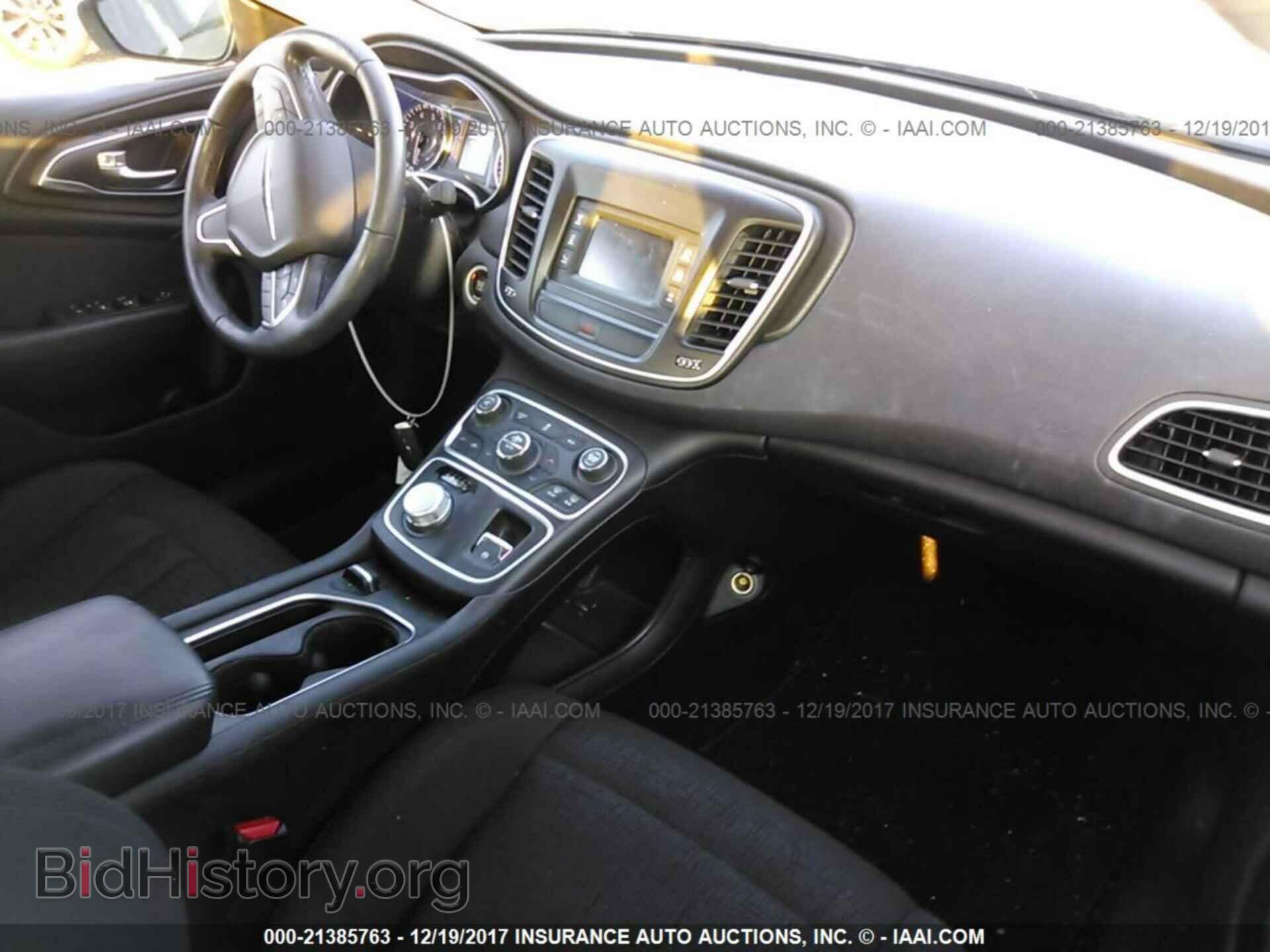 2016 Chrysler 200 - VIN: 1C3CCCAB9GN103845 - Photo 5
