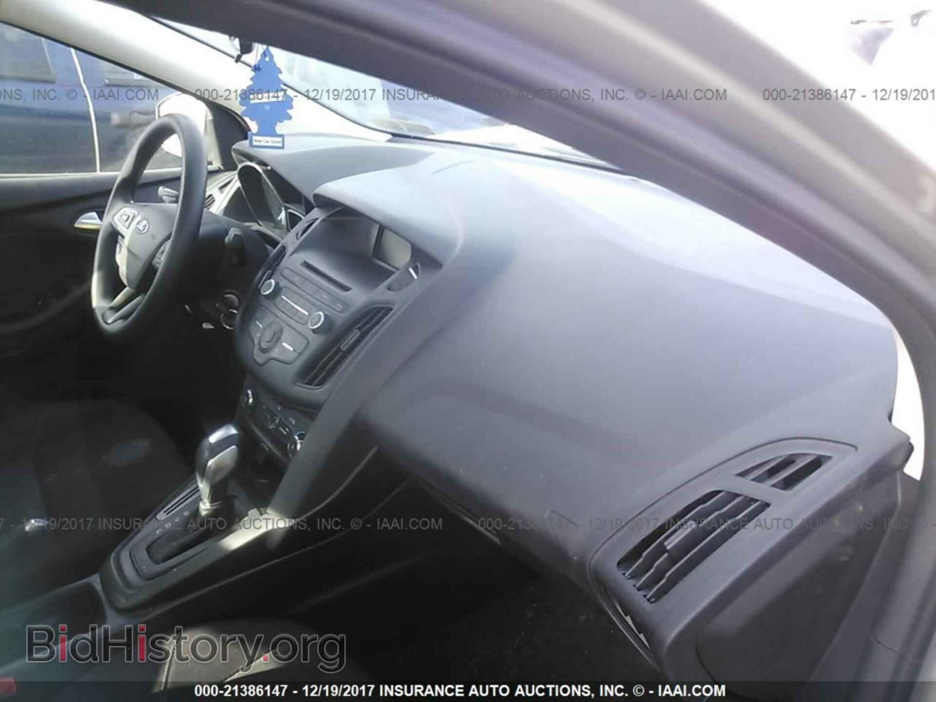 2015 Ford Focus - VIN: 1FADP3F26FL317740 - Photo 5