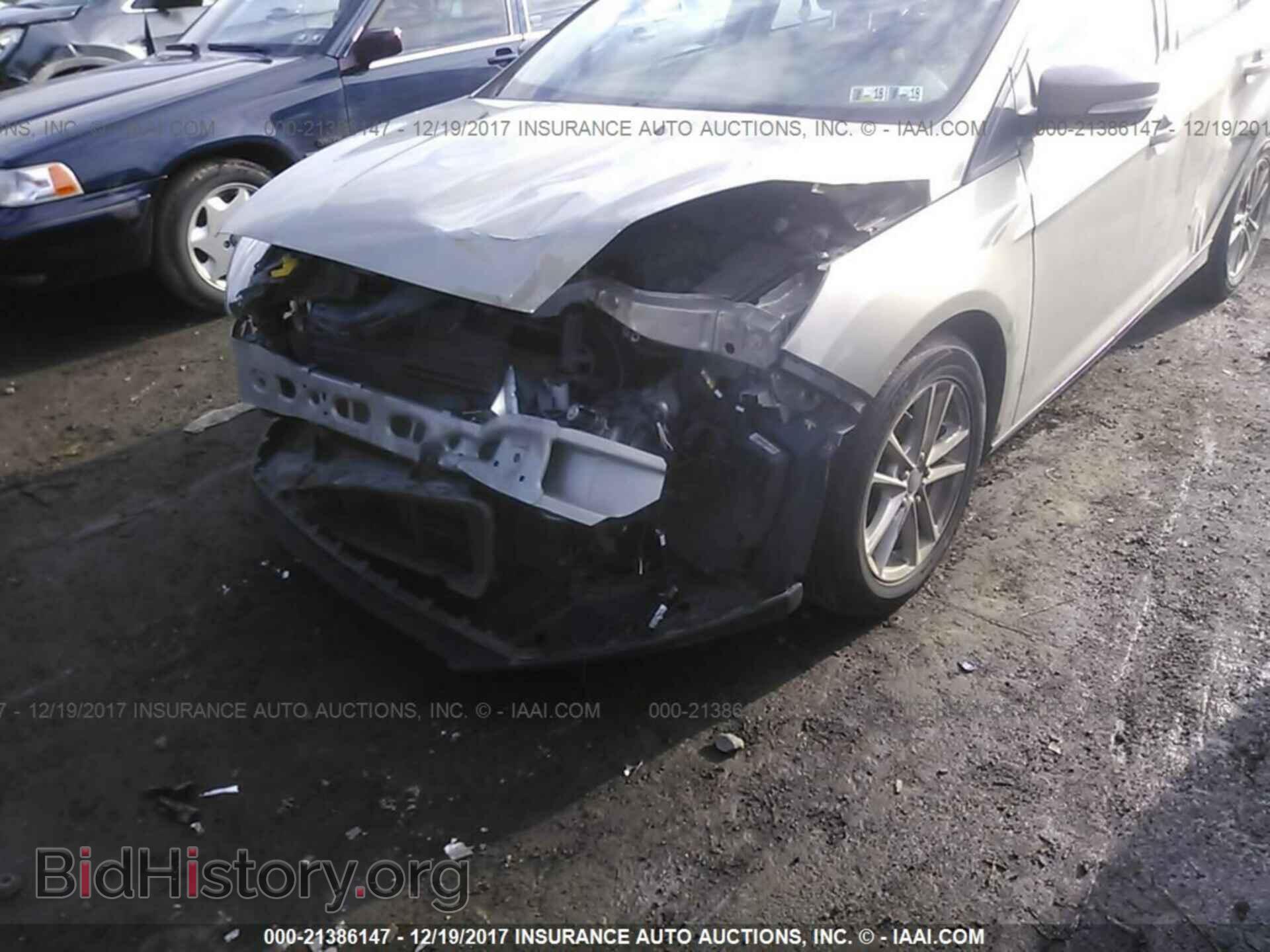 2015 Ford Focus - VIN: 1FADP3F26FL317740 - Photo 6