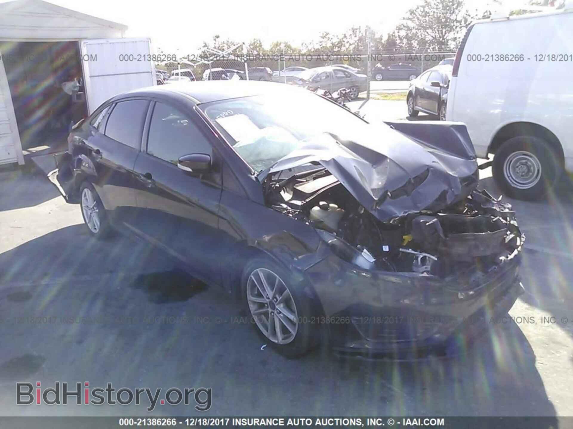 Photo 1FADP3F28FL307632 - Ford Focus 2015
