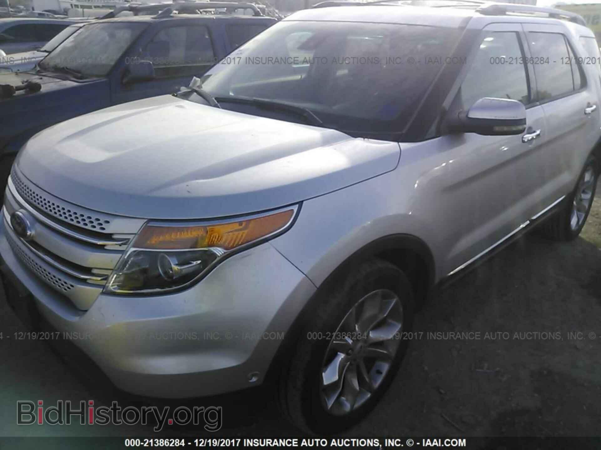 2013 Ford Explorer - VIN: 1FM5K8F85DGA16022 - Фото 2