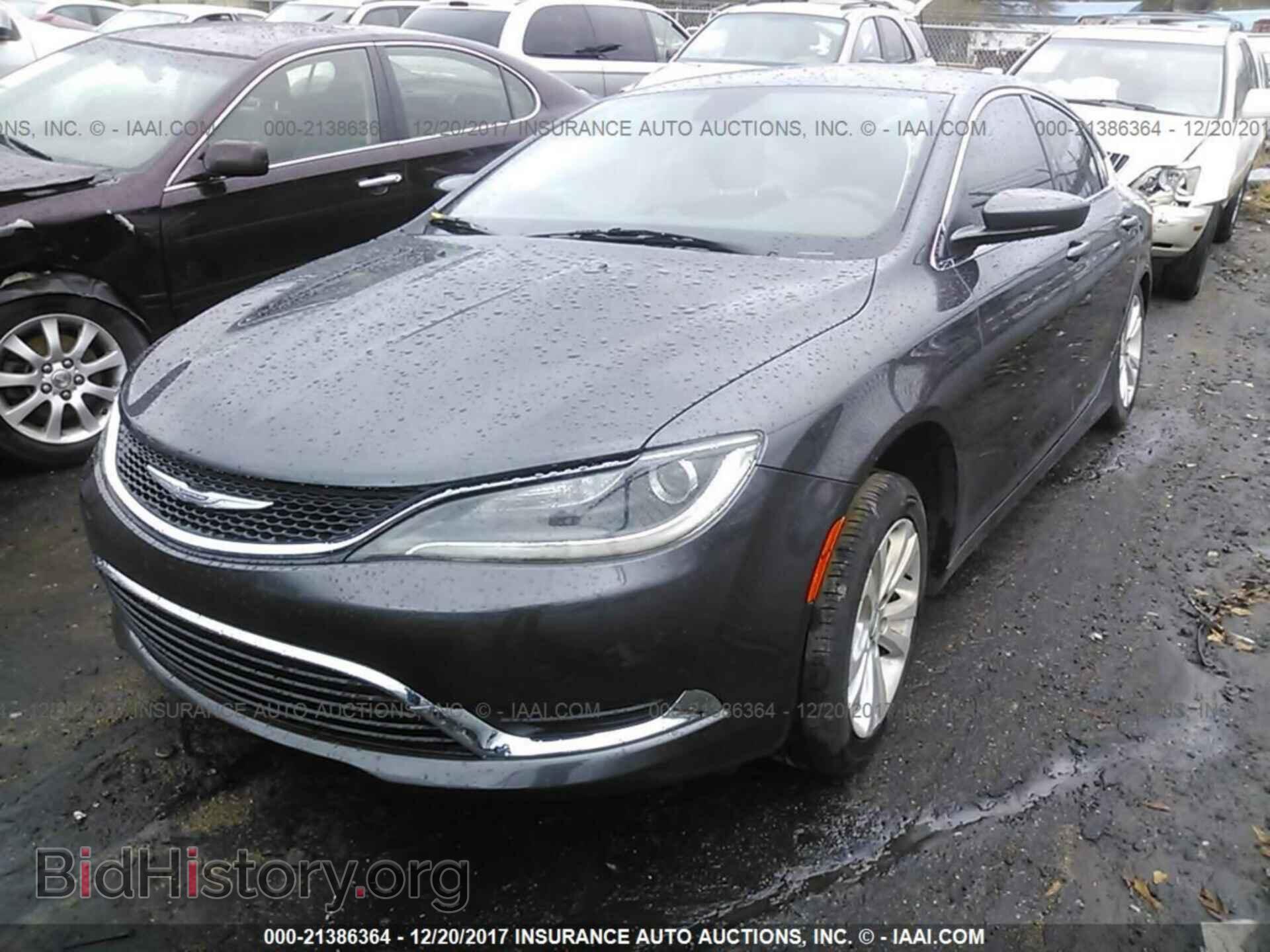 2015 Chrysler 200 - VIN: 1C3CCCAB7FN682722 - Photo 2