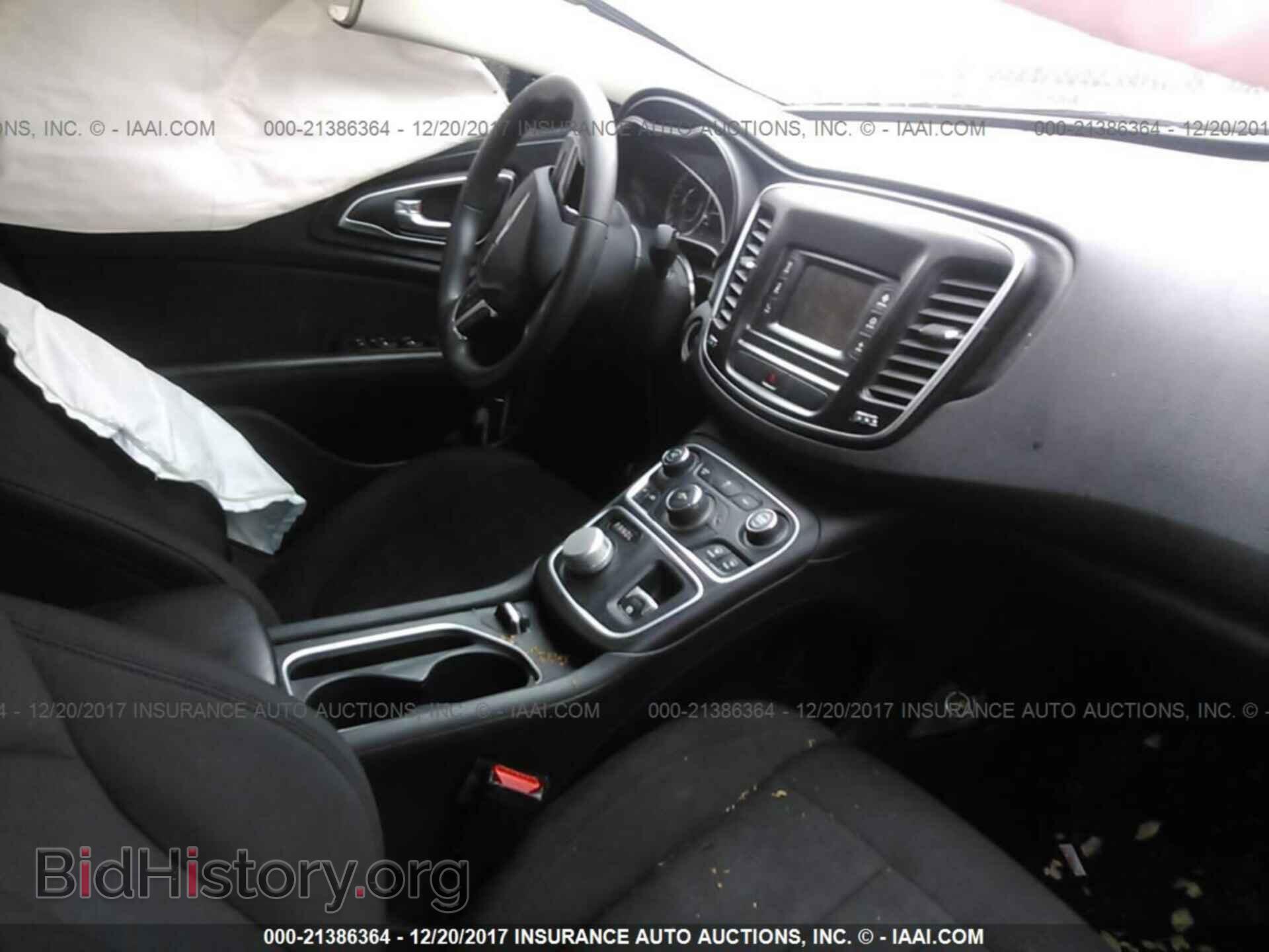 2015 Chrysler 200 - VIN: 1C3CCCAB7FN682722 - Photo 5