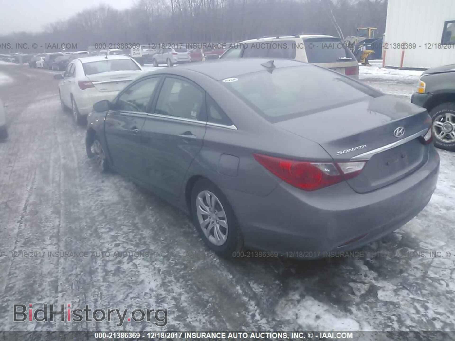 2012 Hyundai Sonata - VIN: 5NPEB4ACXCH363316 - Фото 3