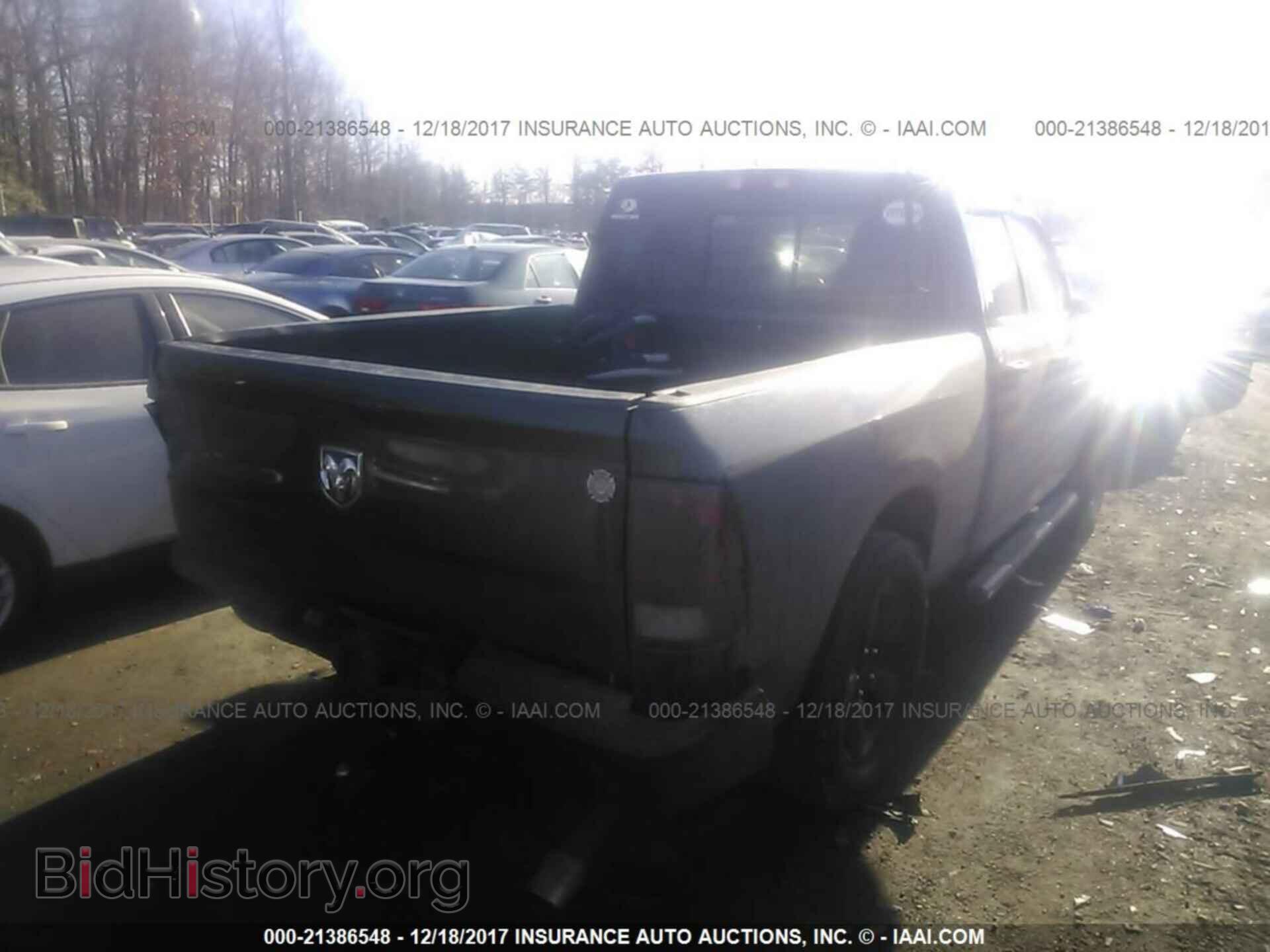 2011 Dodge Ram 1500 - VIN: 1D7RB1GT2BS514985 - Фото 4