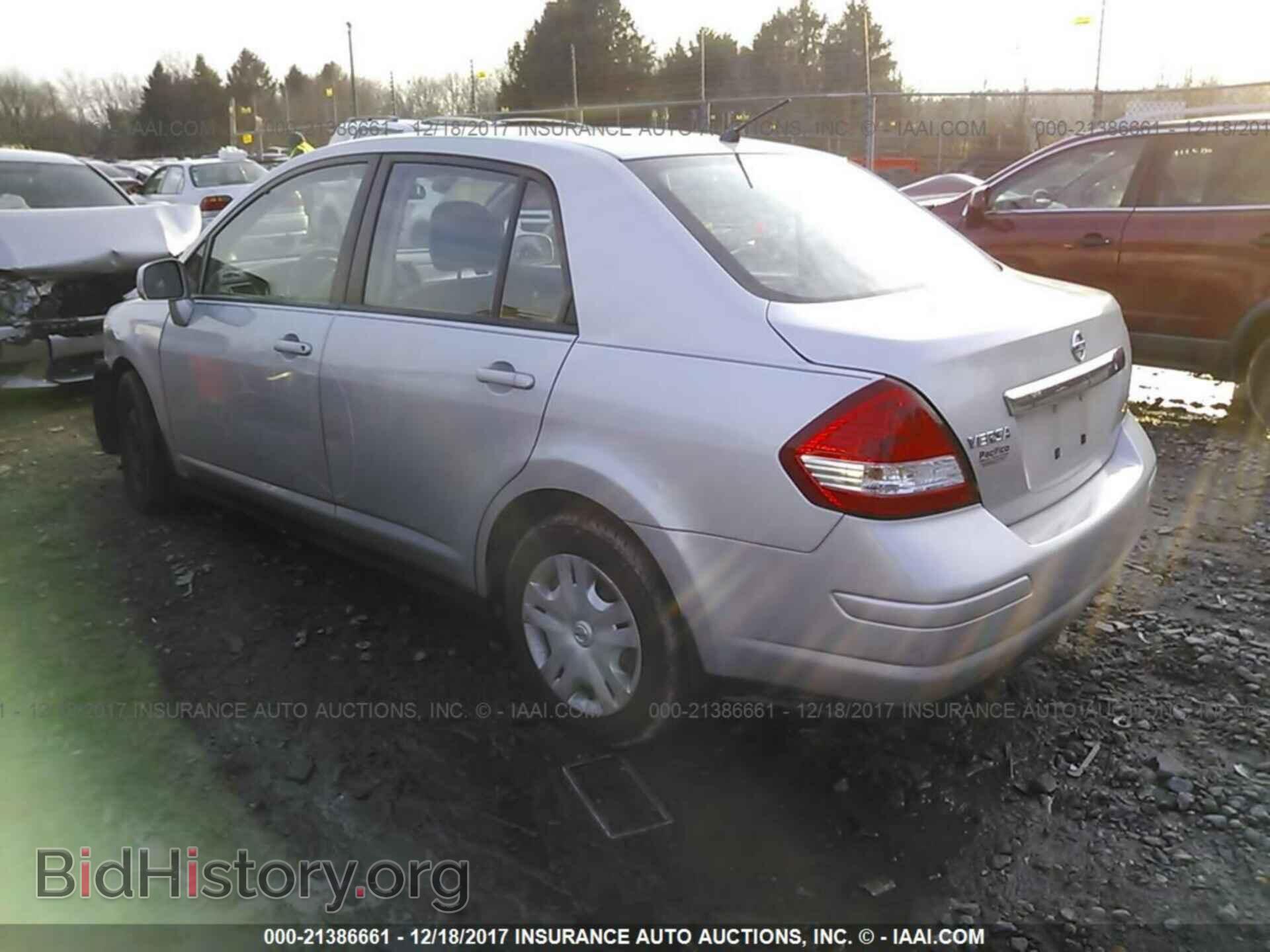 2011 Nissan Versa - VIN: 3N1BC1AP5BL436305 - Фото 3