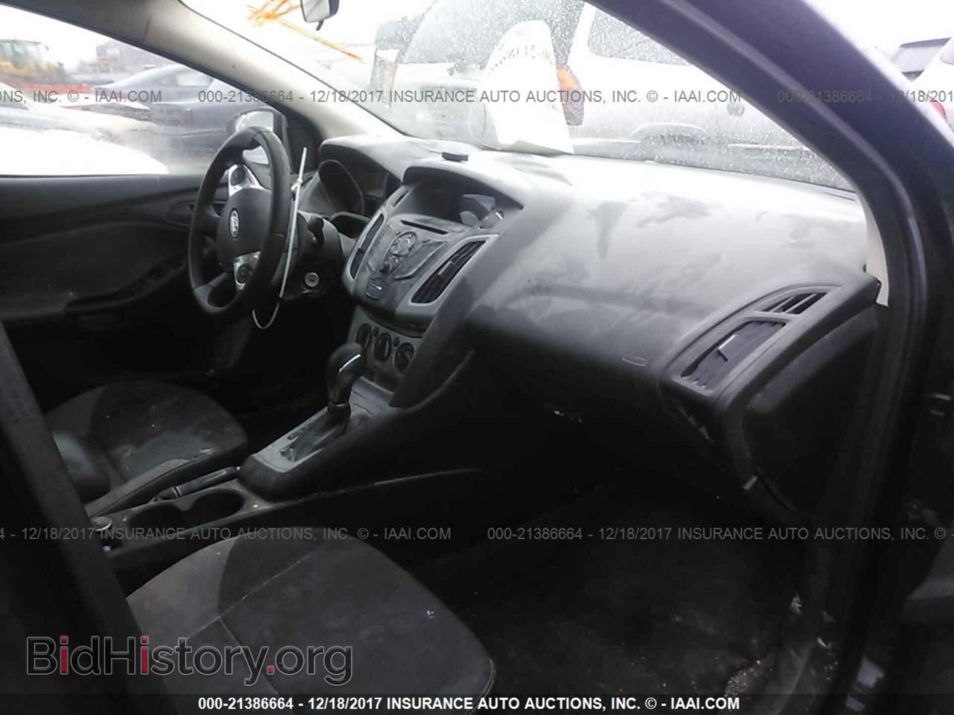 2012 Ford Focus - VIN: 1FAHP3F27CL141729 - Photo 5