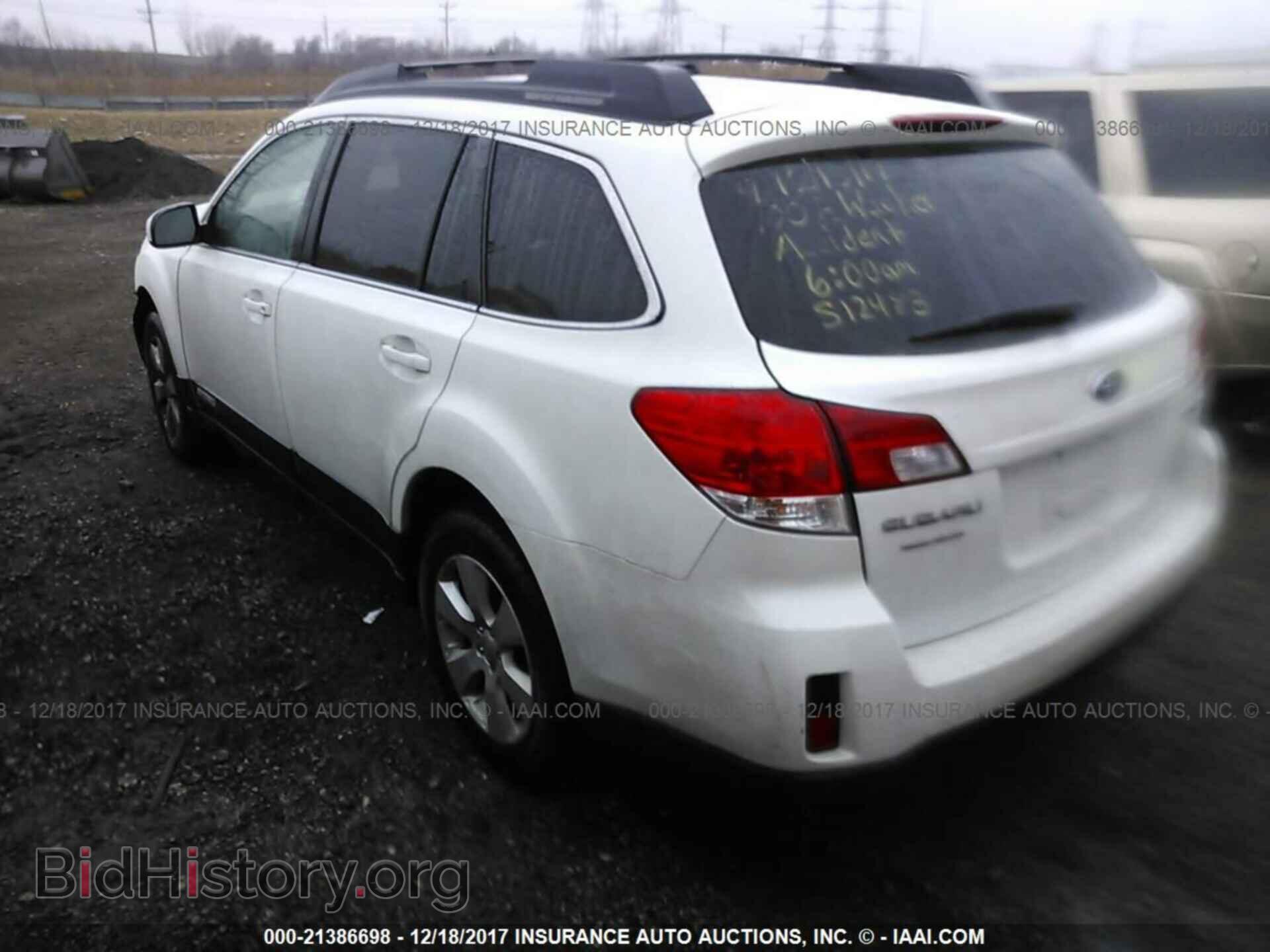 2011 Subaru Outback - VIN: 4S4BRCBC5B3407672 - Фото 3